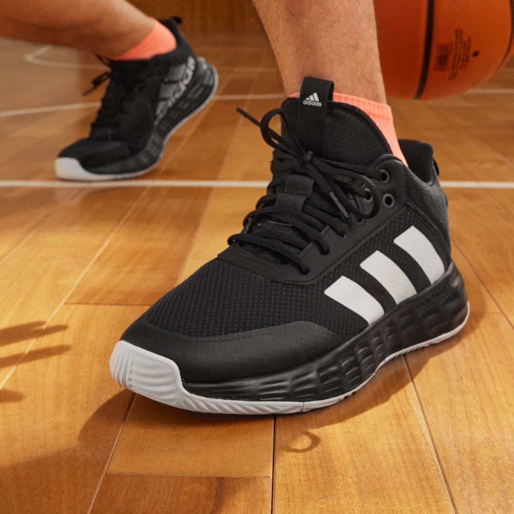 Мужские кроссовки adidas OWNTHEGAME SHOES черно-белые