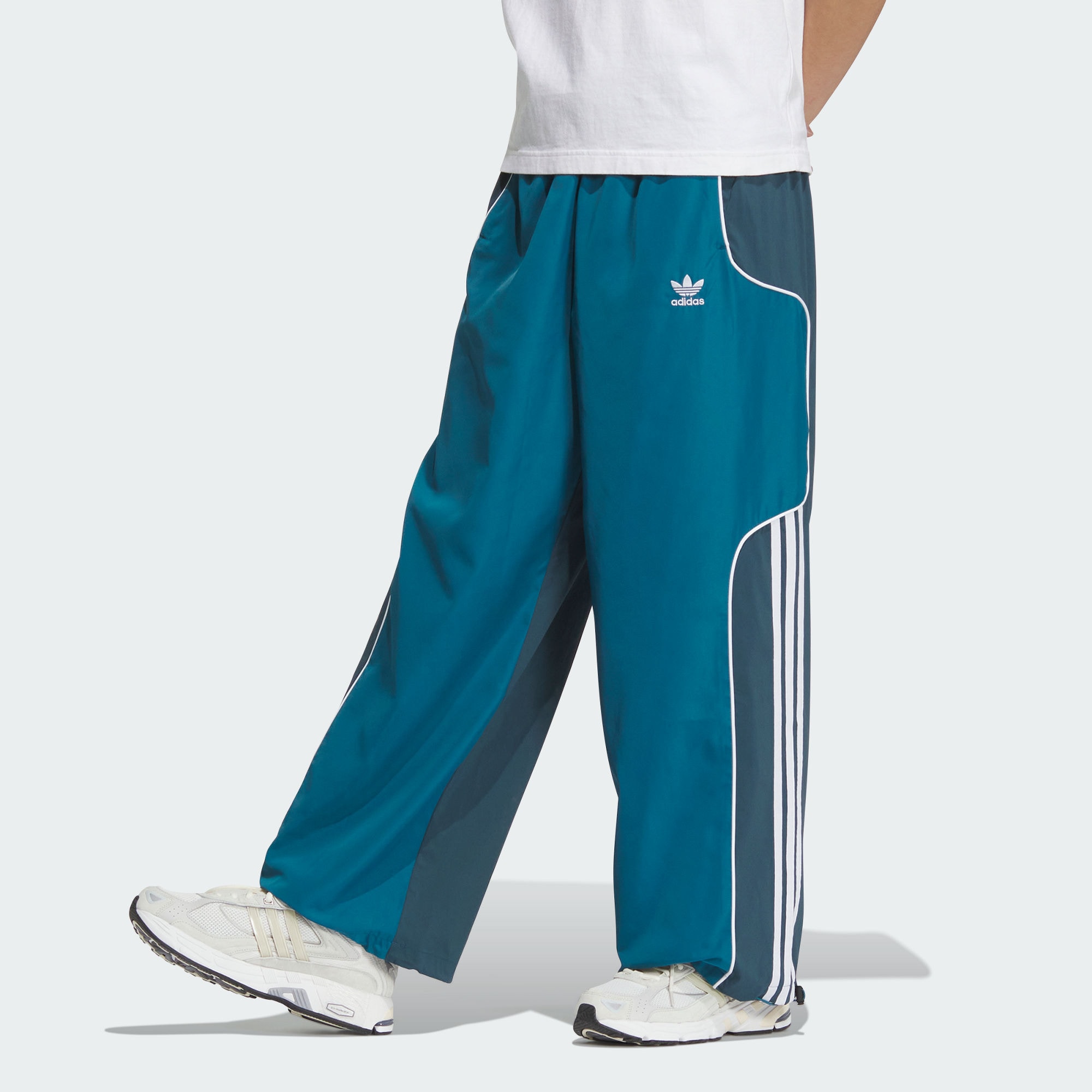 Мужские брюки adidas 3-STRIPES PANTS JE3480