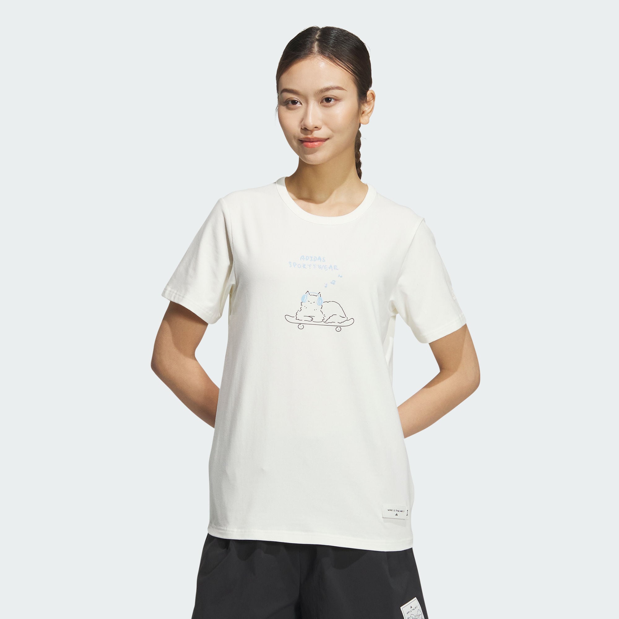 Женская футболка adidas GRAPHIC T-SHIRT MBTI белая