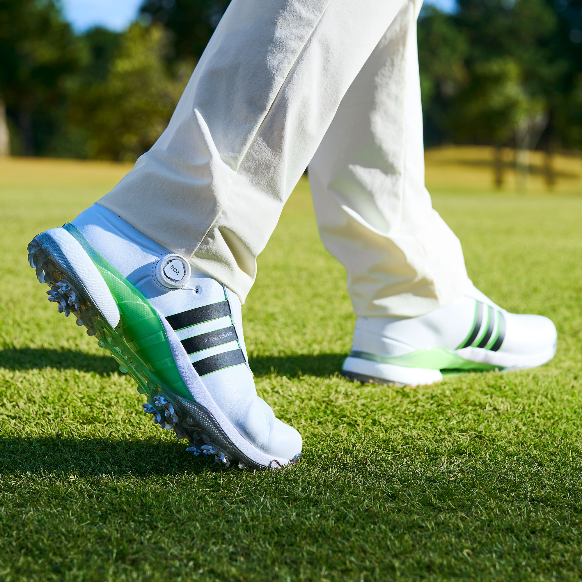 Мужские кроссовки adidas TOUR360 24 BOA BOOST GOLF SHOES черно-белые