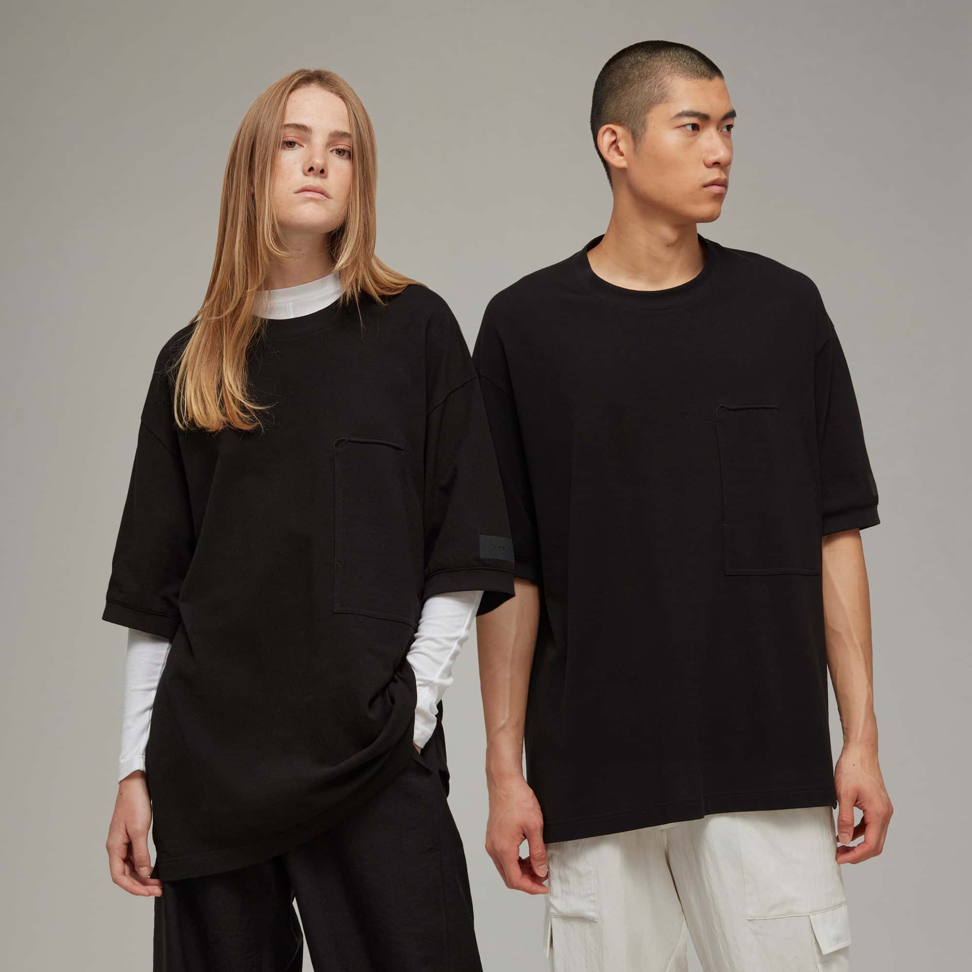 Футболка adidas CREPE POCKET TEE