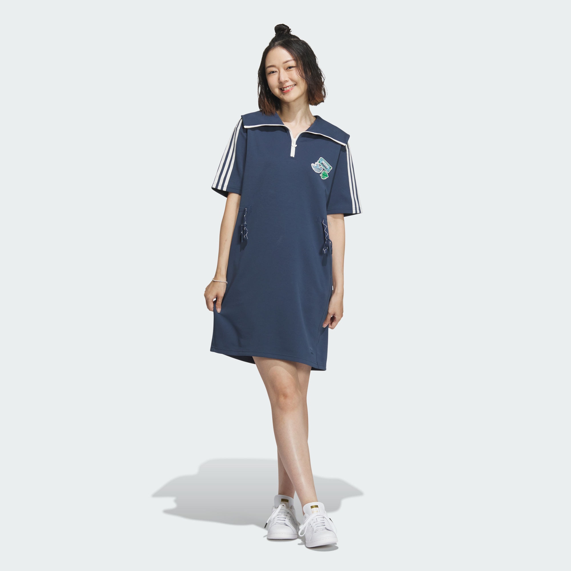 Женское платье  adidas HOLIDAY PLAY KNIT DRESS IW6305