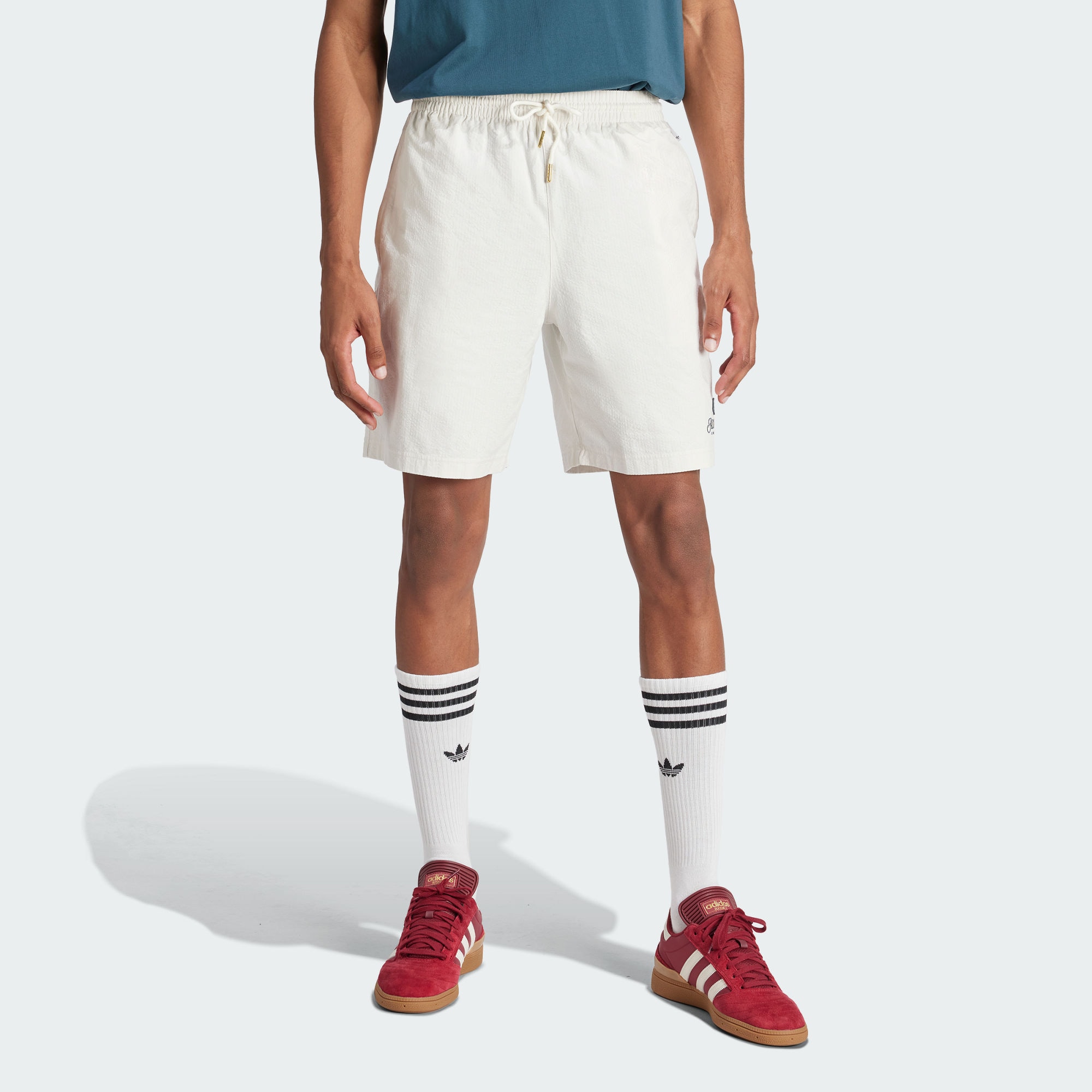 Мужские шорты adidas LEISURE SHORTS белые