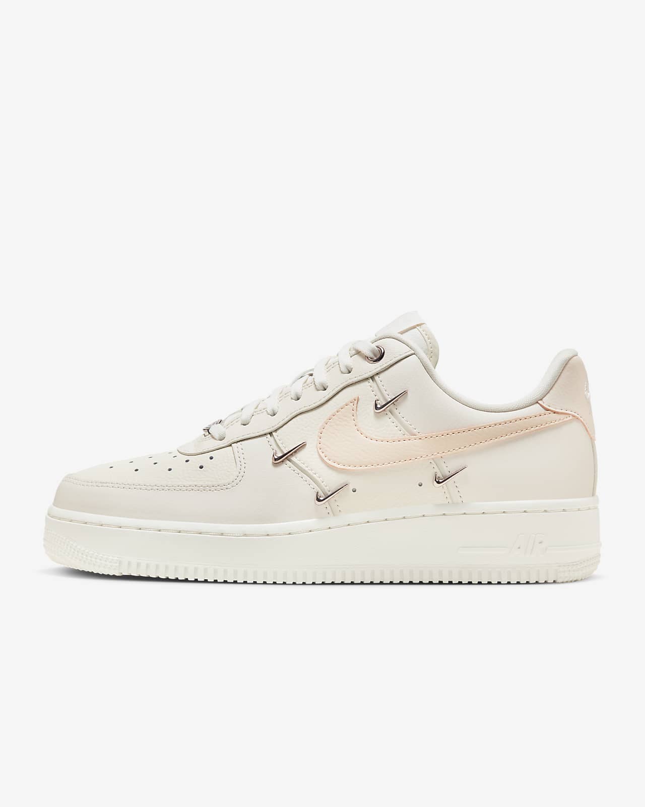 Женские кроссовки Nike Air Force 1 &#8217;07 LX белые