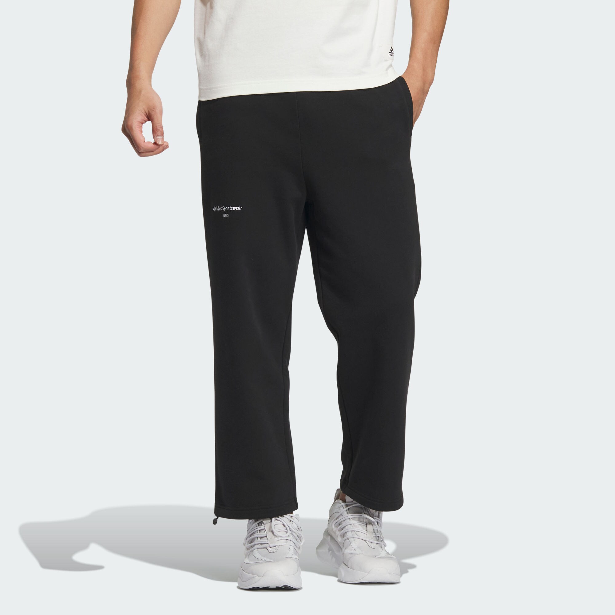 Мужские брюки adidas SMALL LOGO PANTS черные