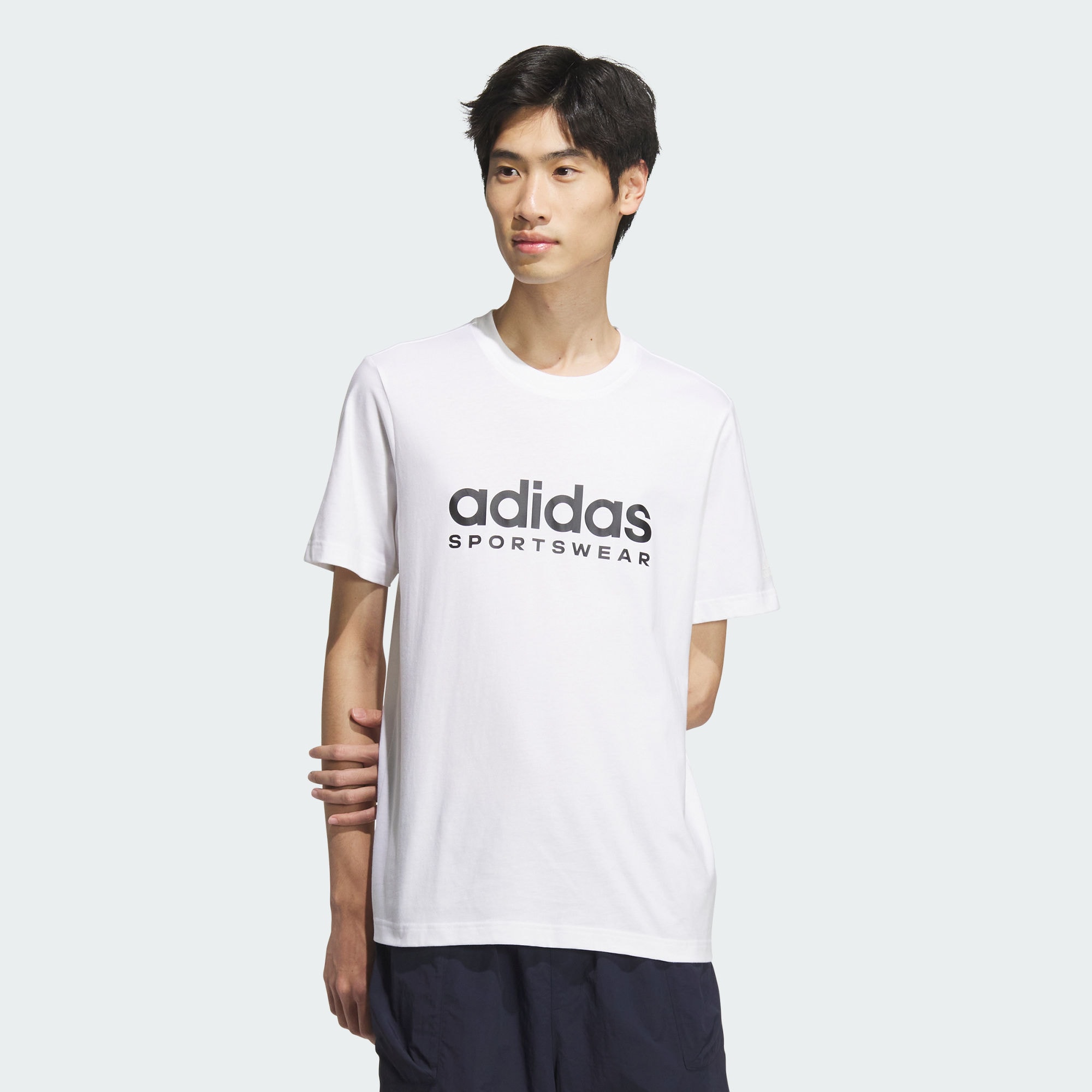 Футболка adidas BIG LINEAR LOGO TEE белая