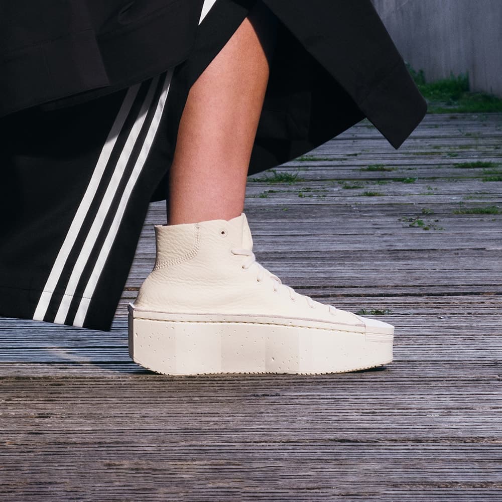 Кроссовки adidas BRICK COURT HI