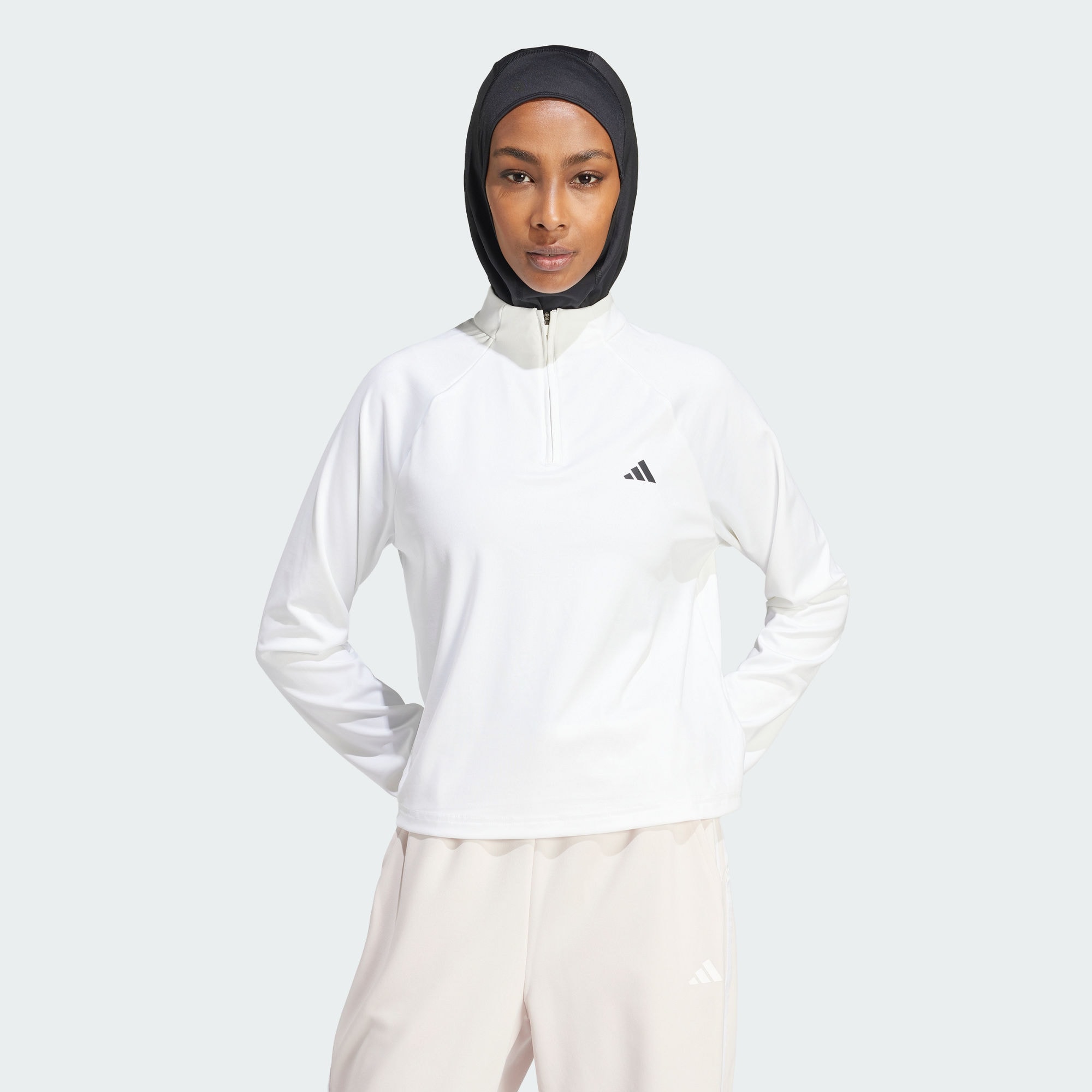 Женское худи adidas TRAIN ESSENTIALS MINIMAL COVER UP белое