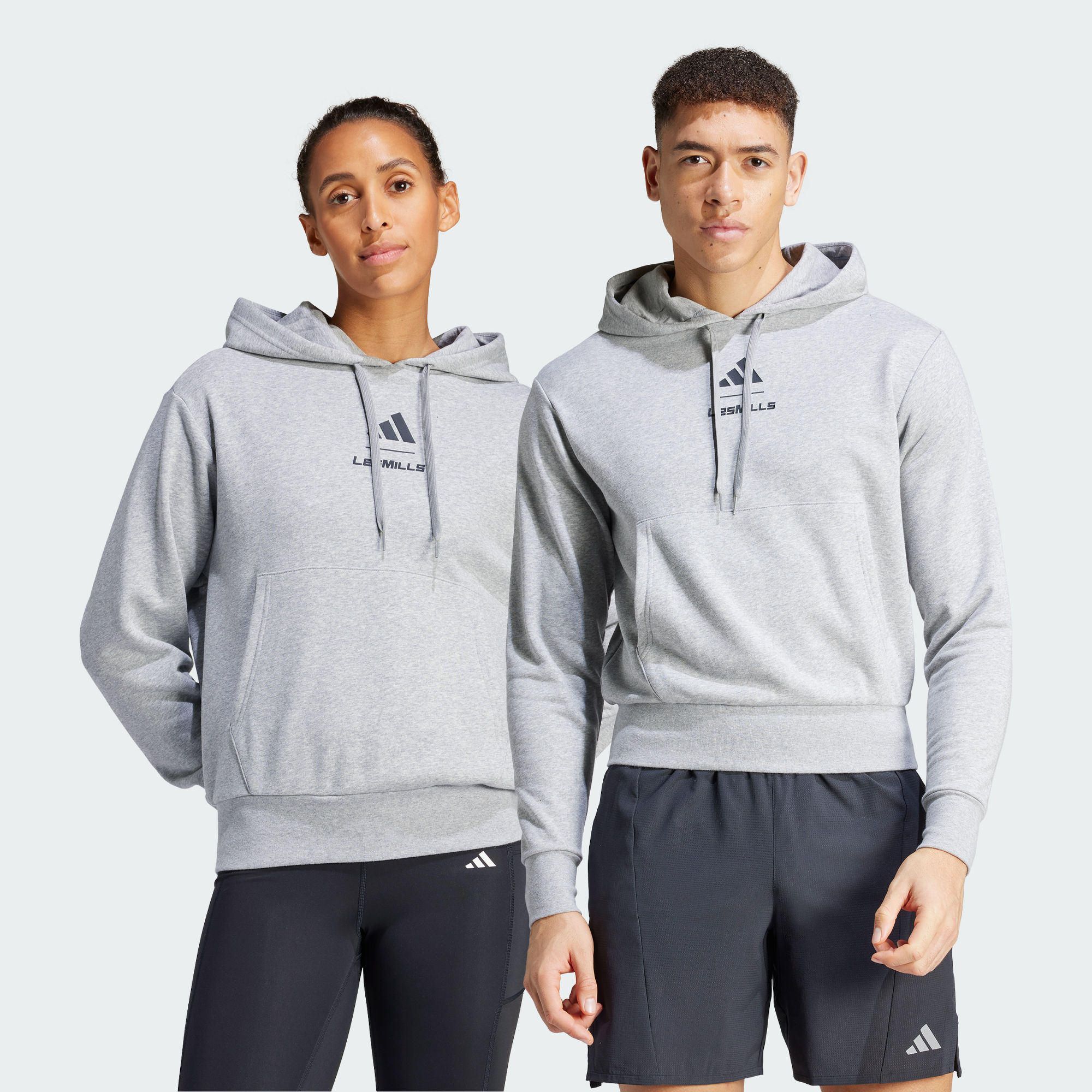 Мужское худи adidas LES MILLS GRAPHIC HOODIE серое