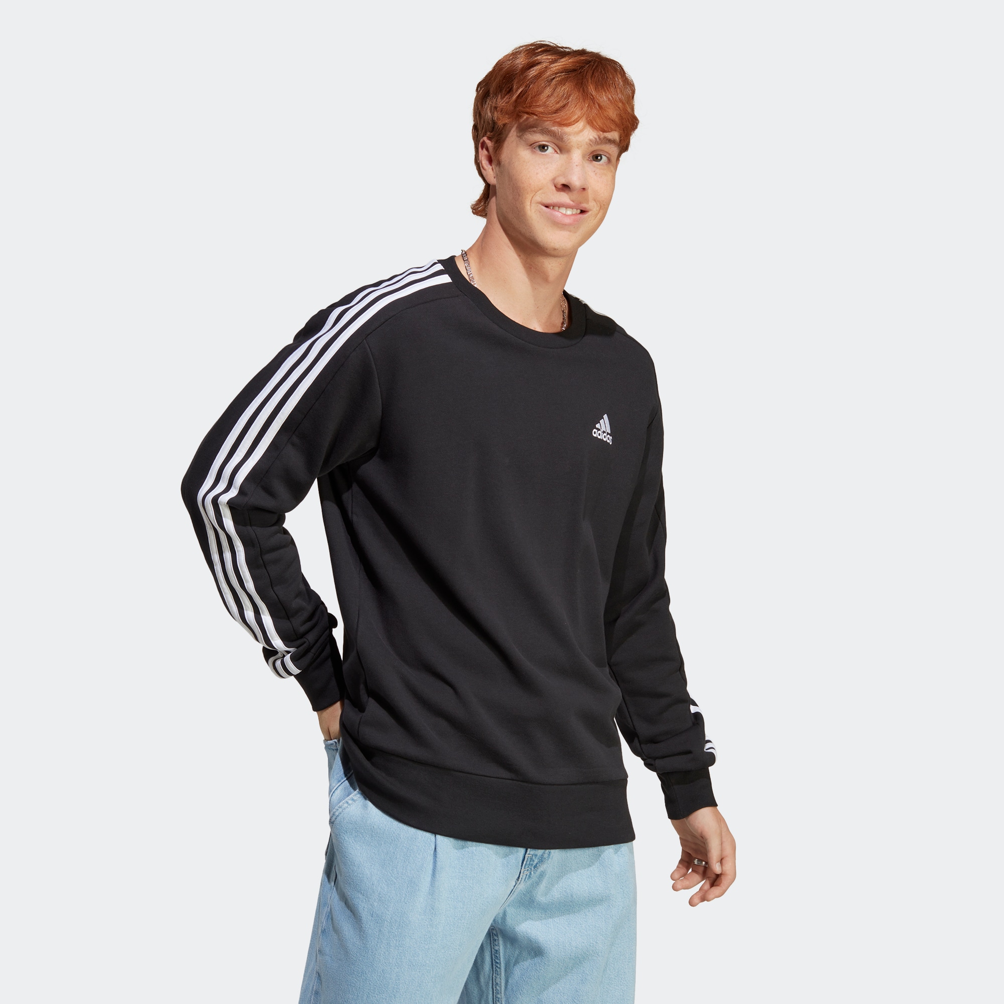 Мужская рубашка adidas ESSENTIALS SWEATSHIRT черная