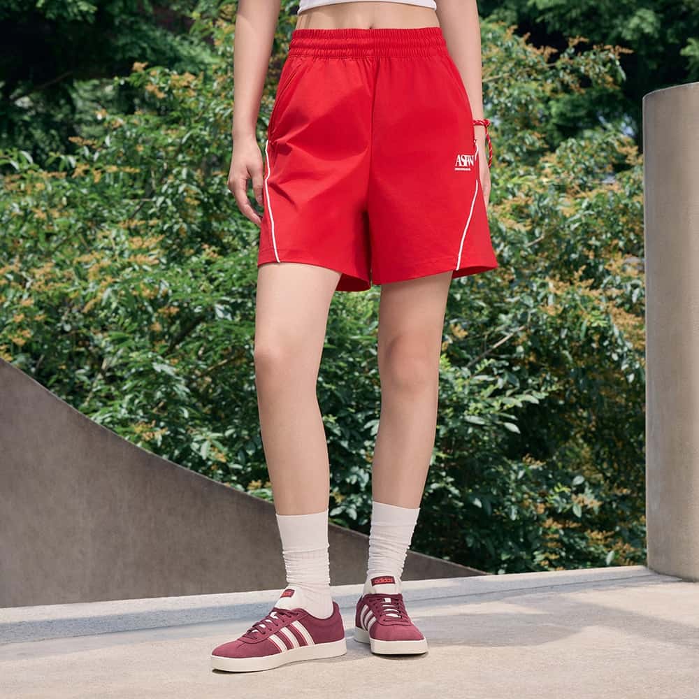 Женские шорты adidas VERBIAGE WOVEN SHORTS