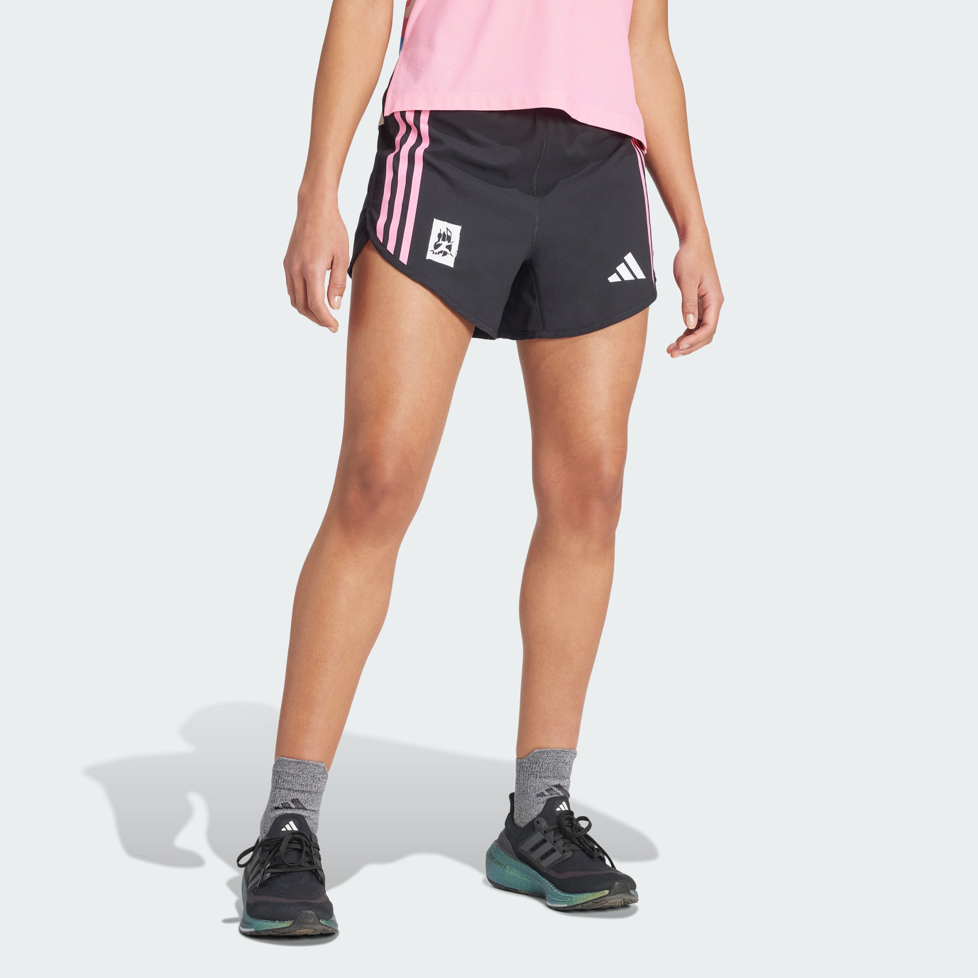 Женские шорты adidas SHANGHAI HALF MARATHON SHORTS