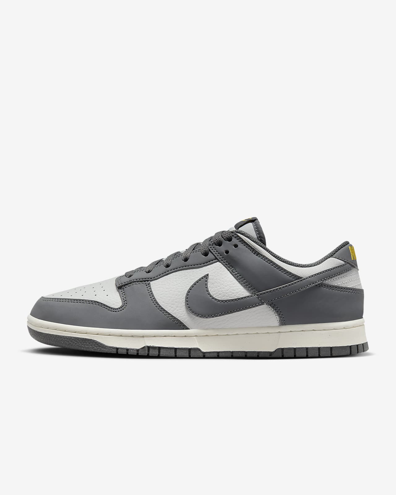 Мужские кроссовки Nike Dunk Low NN серые