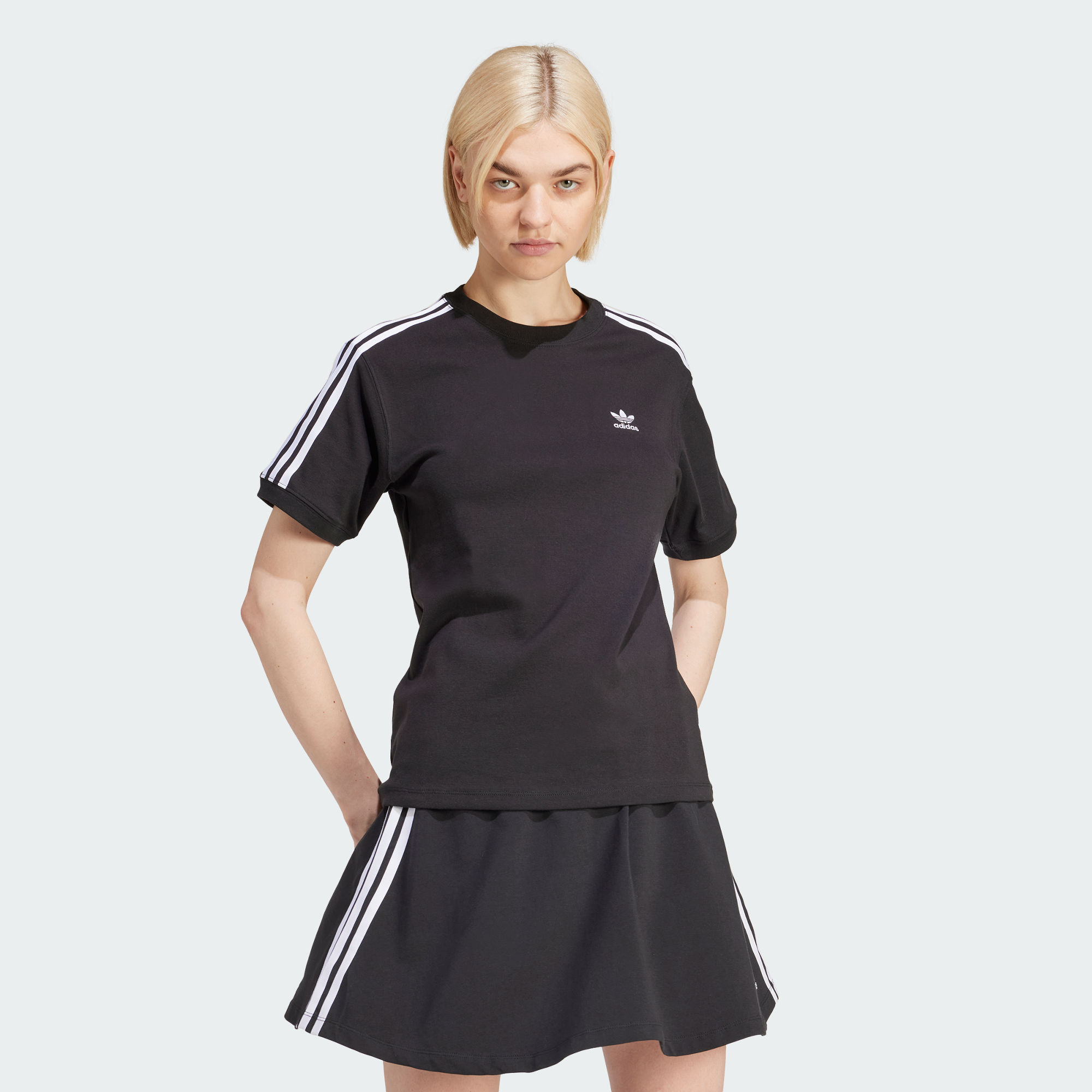 Женская футболка adidas ADICOLOR 3-STRIPES TEE черная