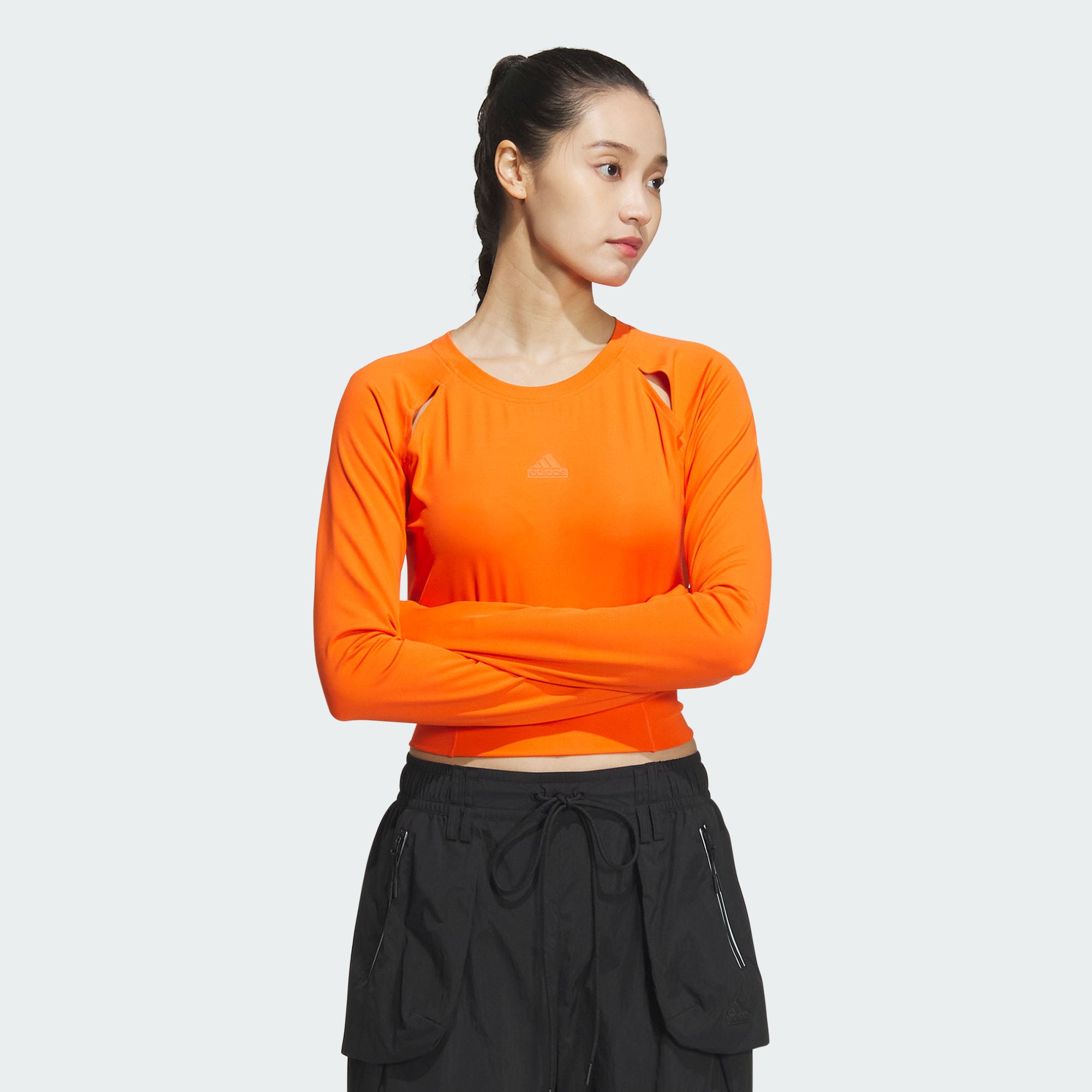 Женский свитшот adidas LONG SLEEVE TOP JJ1589