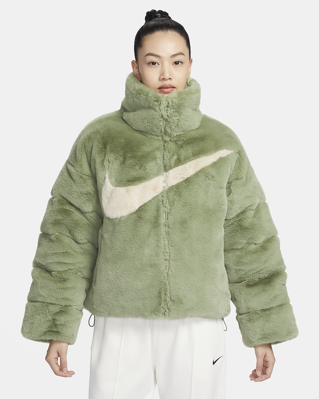 Женская куртка Nike Sportswear Essential зеленая