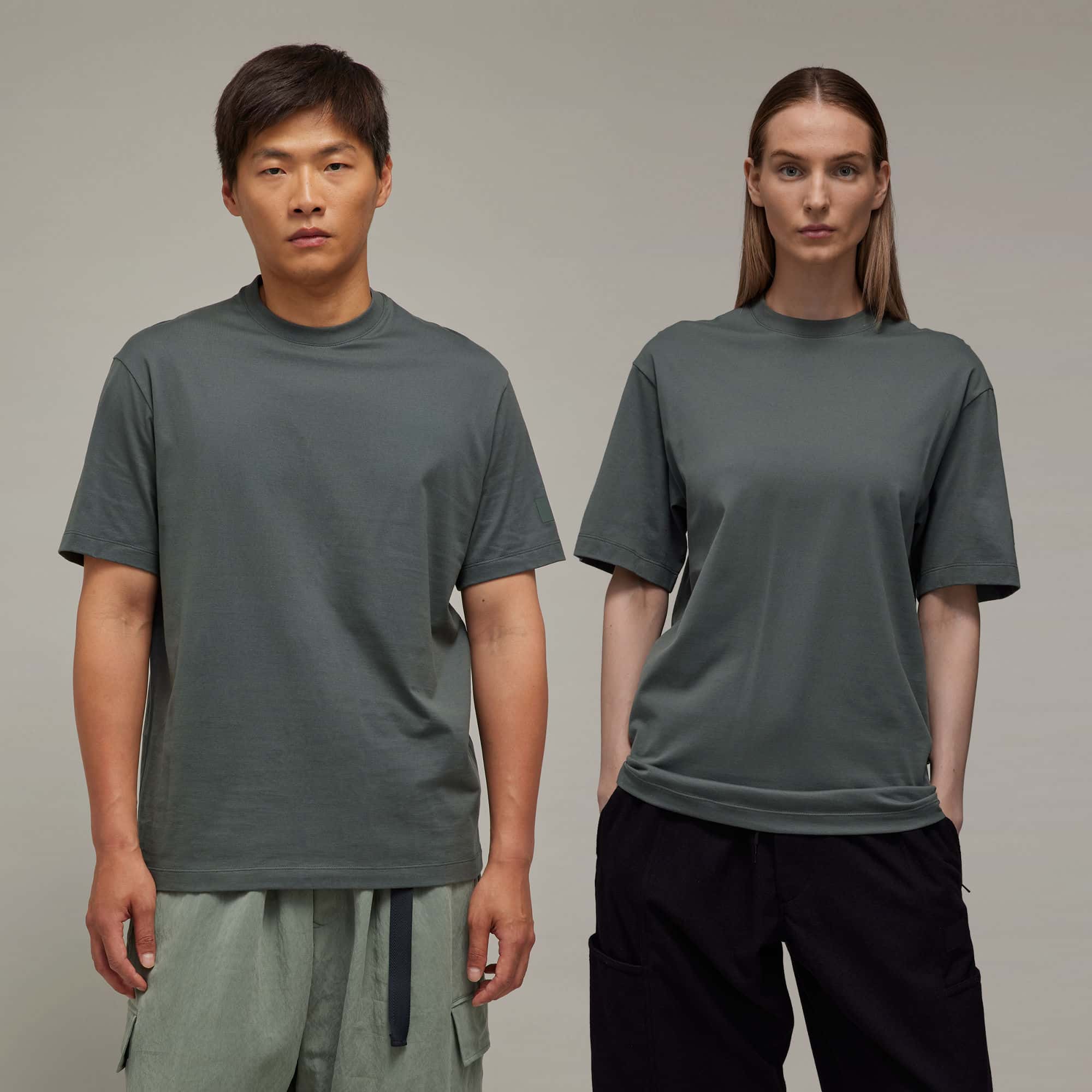 Футболка adidas RELAXED SHORT SLEEVE TEE