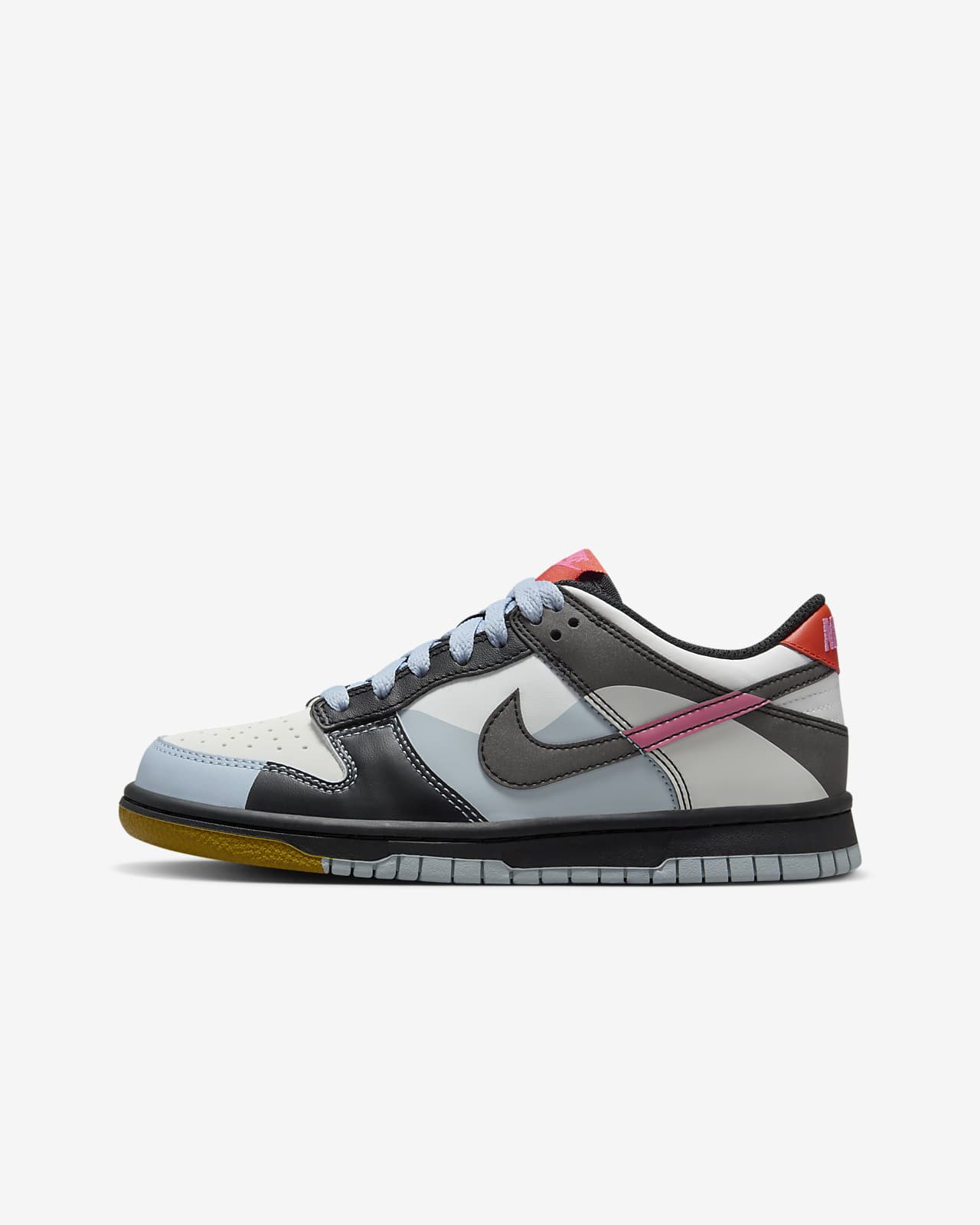 Детские кроссовки Nike Dunk Low SE (GS) черные