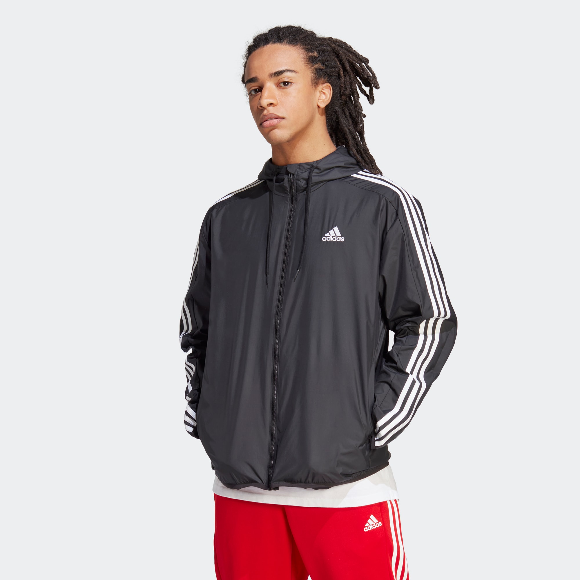 Мужская куртка adidas ESSENTIALS WOVEN WINDBREAKER черная