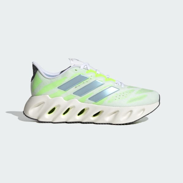 Мужские кроссовки adidas Switch FWD Running Shoes белые