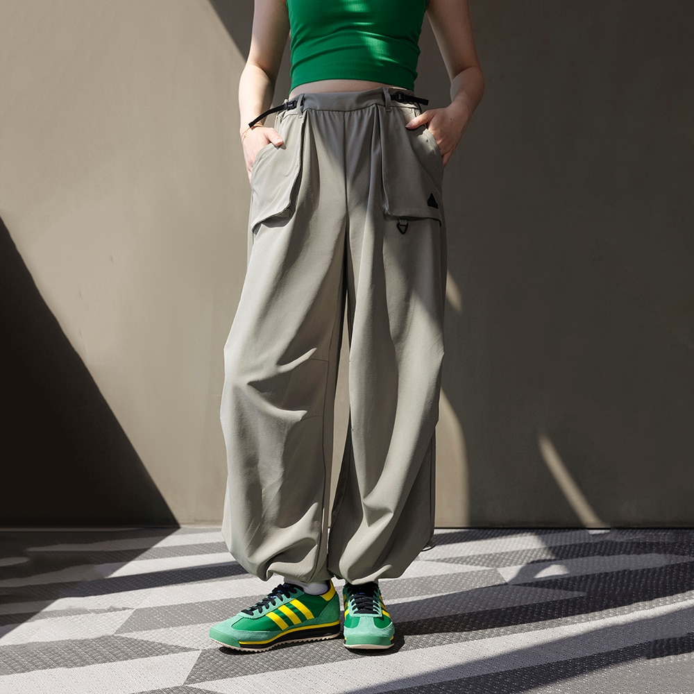 Женские брюки adidas CITY ESCAPE WOVEN PANTS