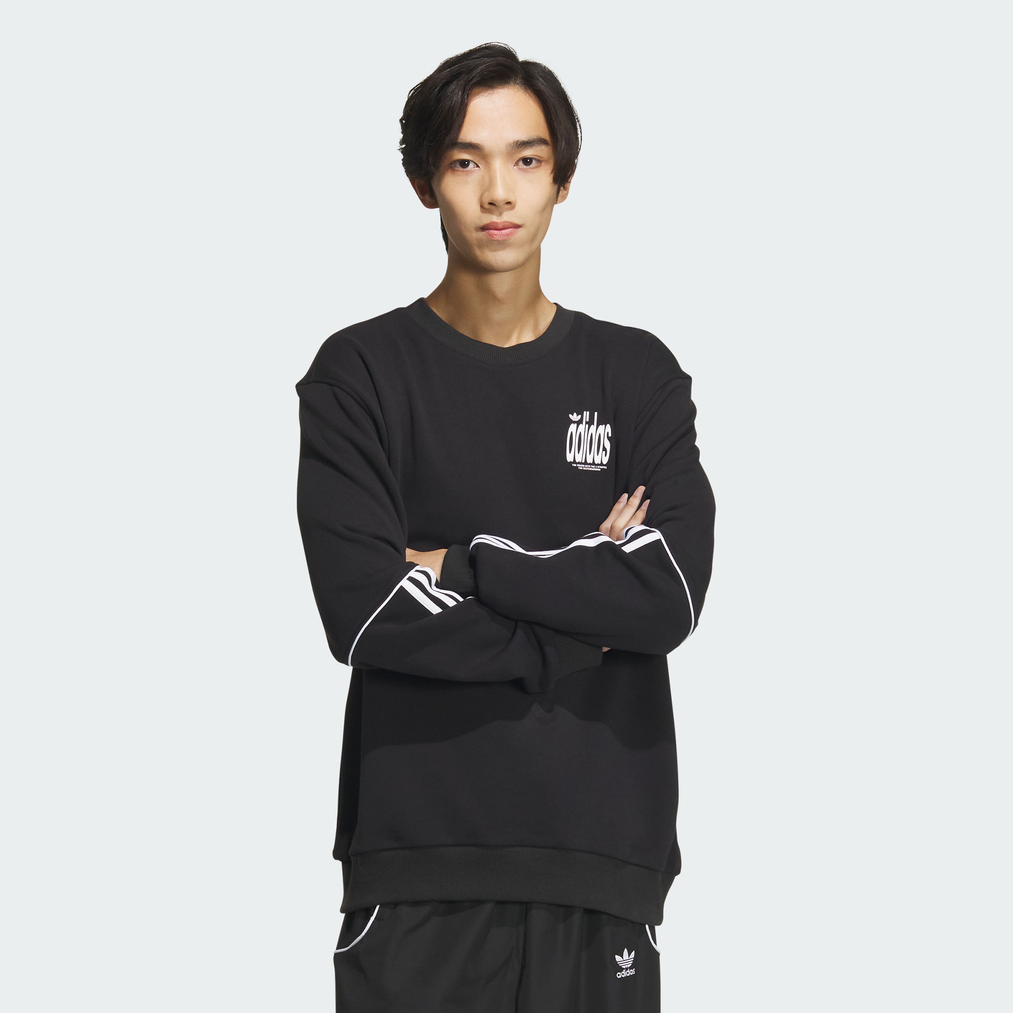 Мужской свитшот adidas DELUXE CREW SWEATSHIRT черный