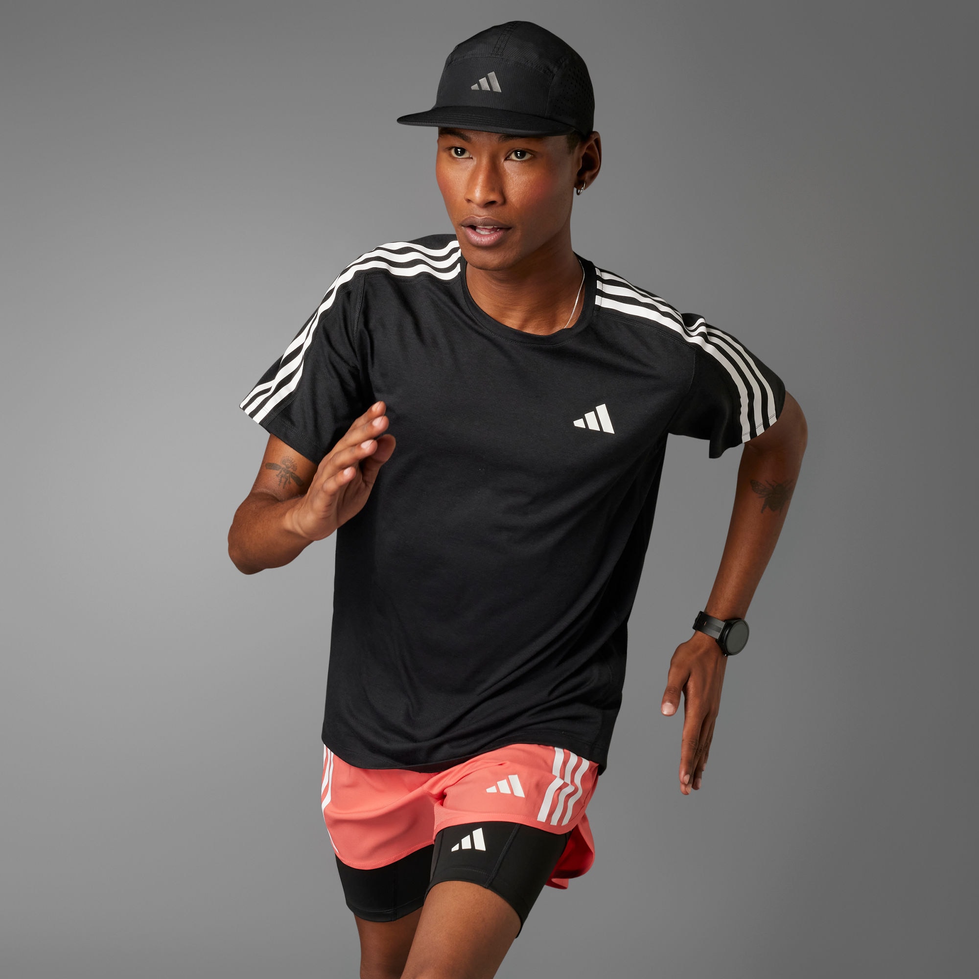 Мужская футболка adidas OWN THE RUN 3-STRIPES TEE черная