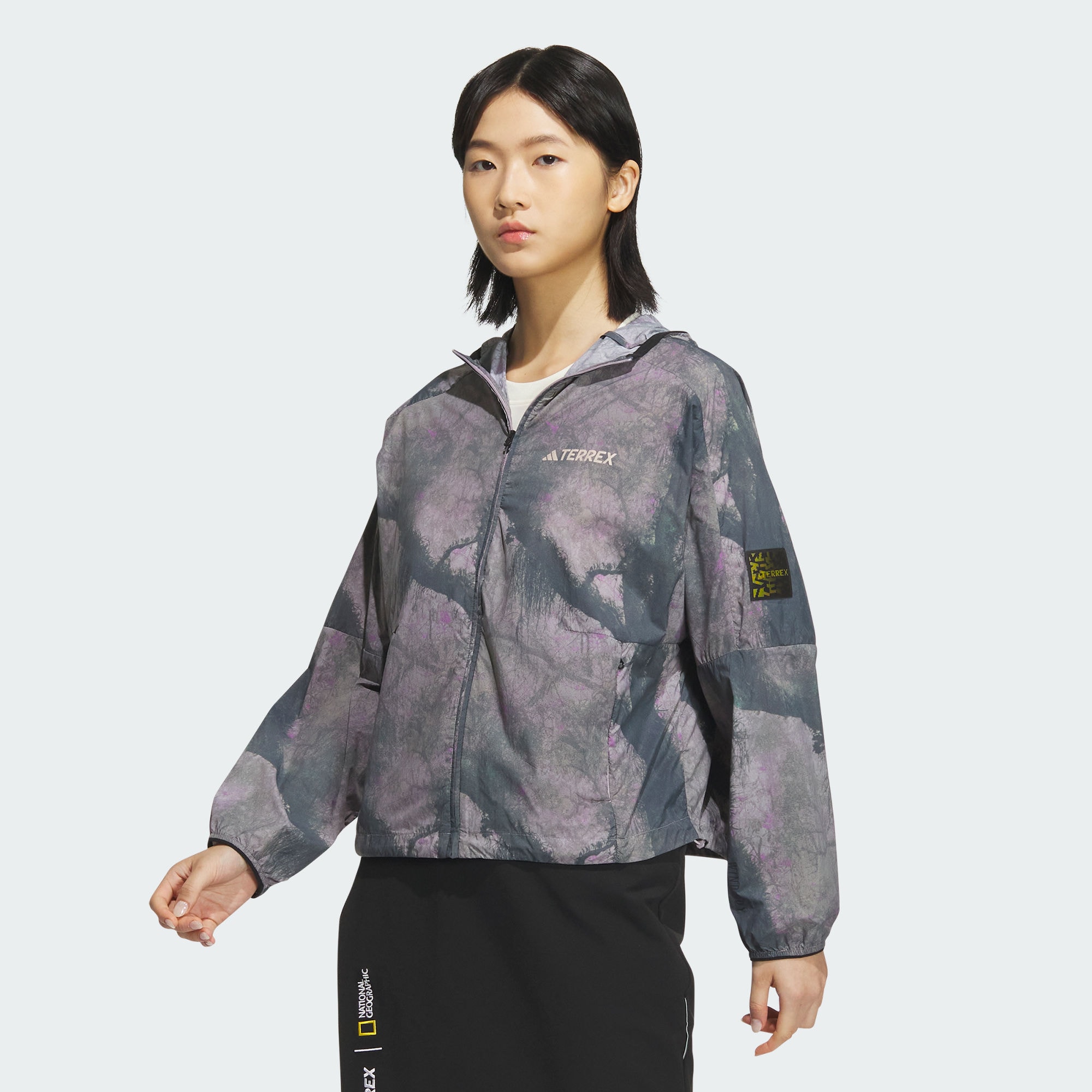 Женский свитшот adidas NATIONAL GEOGRAPHIC WIND.RDY IS9506