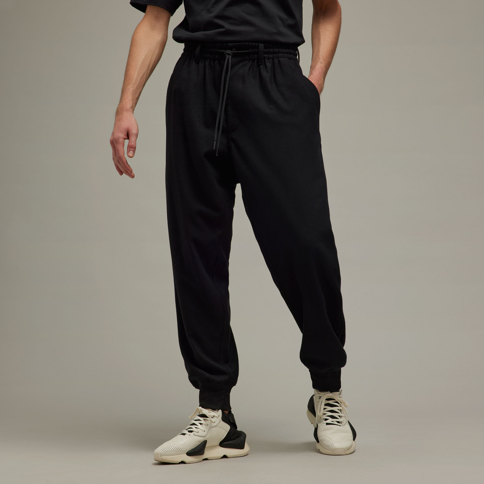 Мужские брюки adidas WOOL FLANNEL CUFFED PANTS