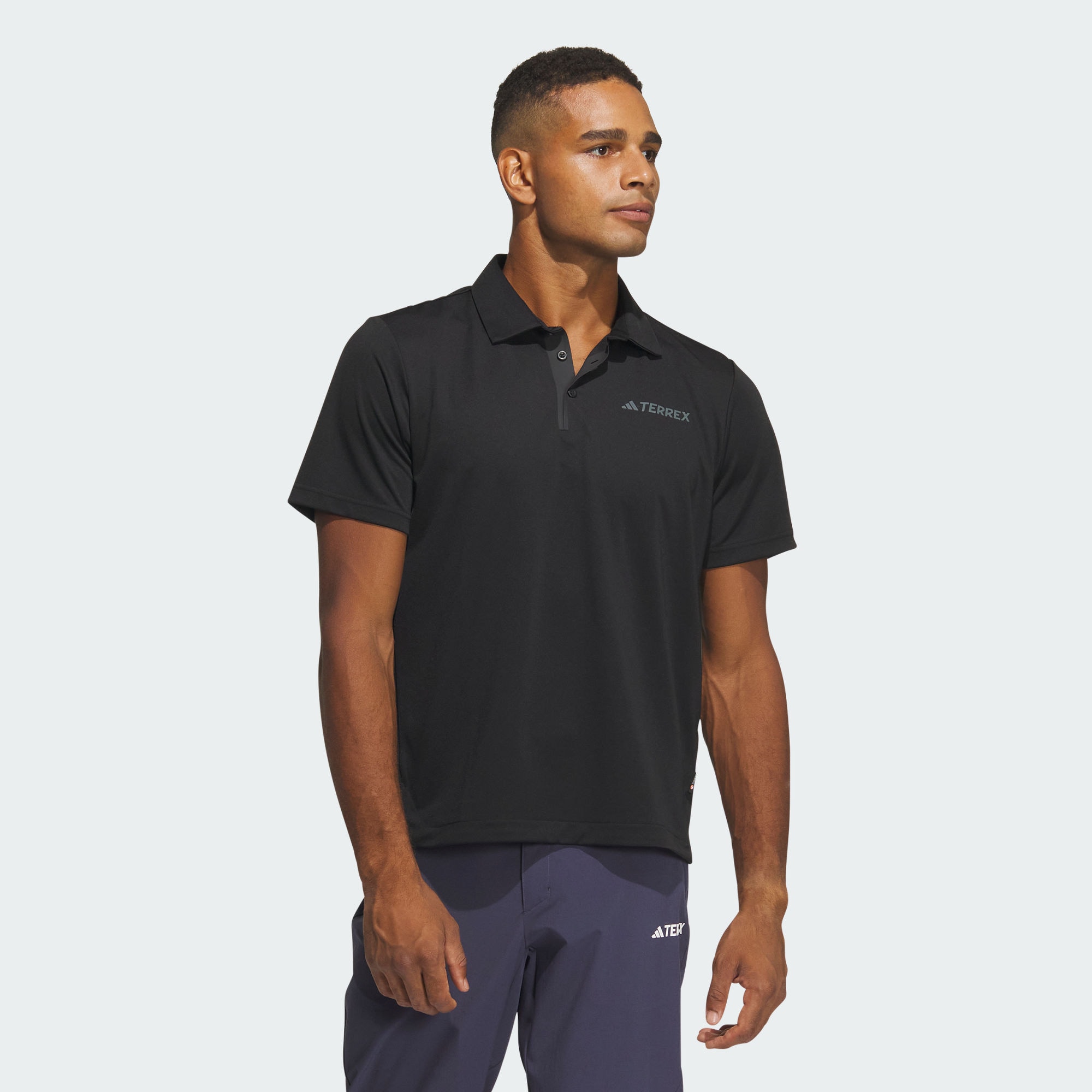 Мужская футболка adidas BASIC POLYGIENE POLO SHIRT черная