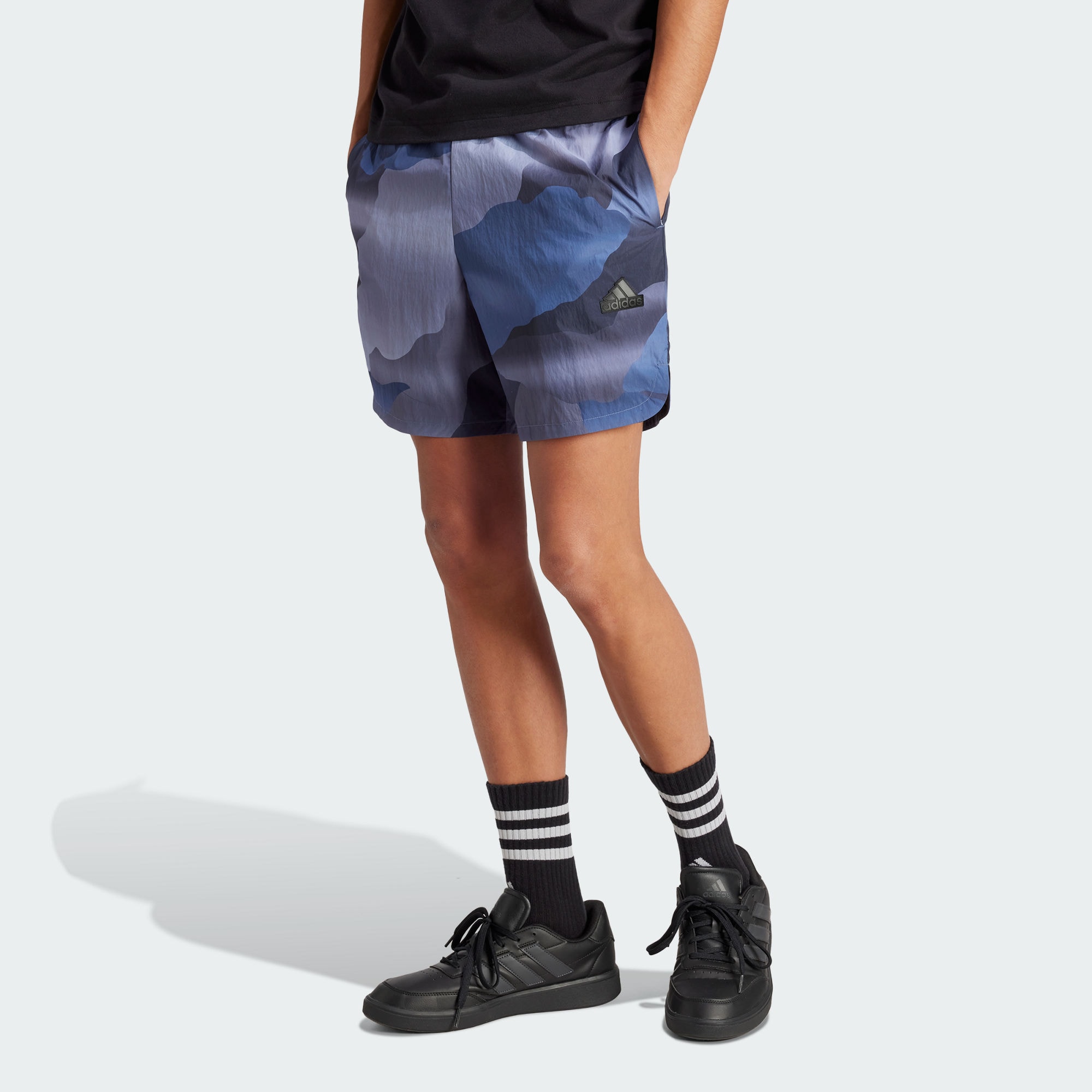 Мужские шорты adidas CITY ESCAPE SHORTS IS3338