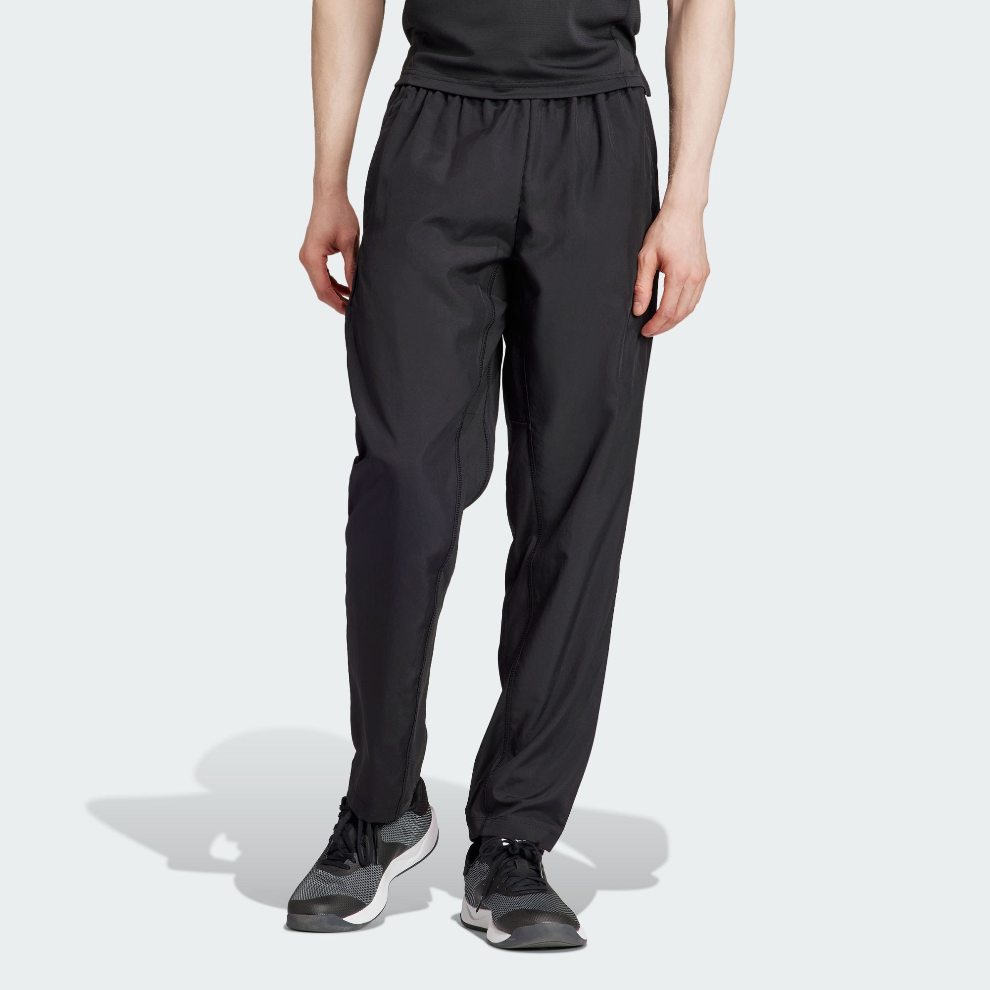 Мужские брюки adidas TRAIN ESSENTIALS TRAINING PANTS черные