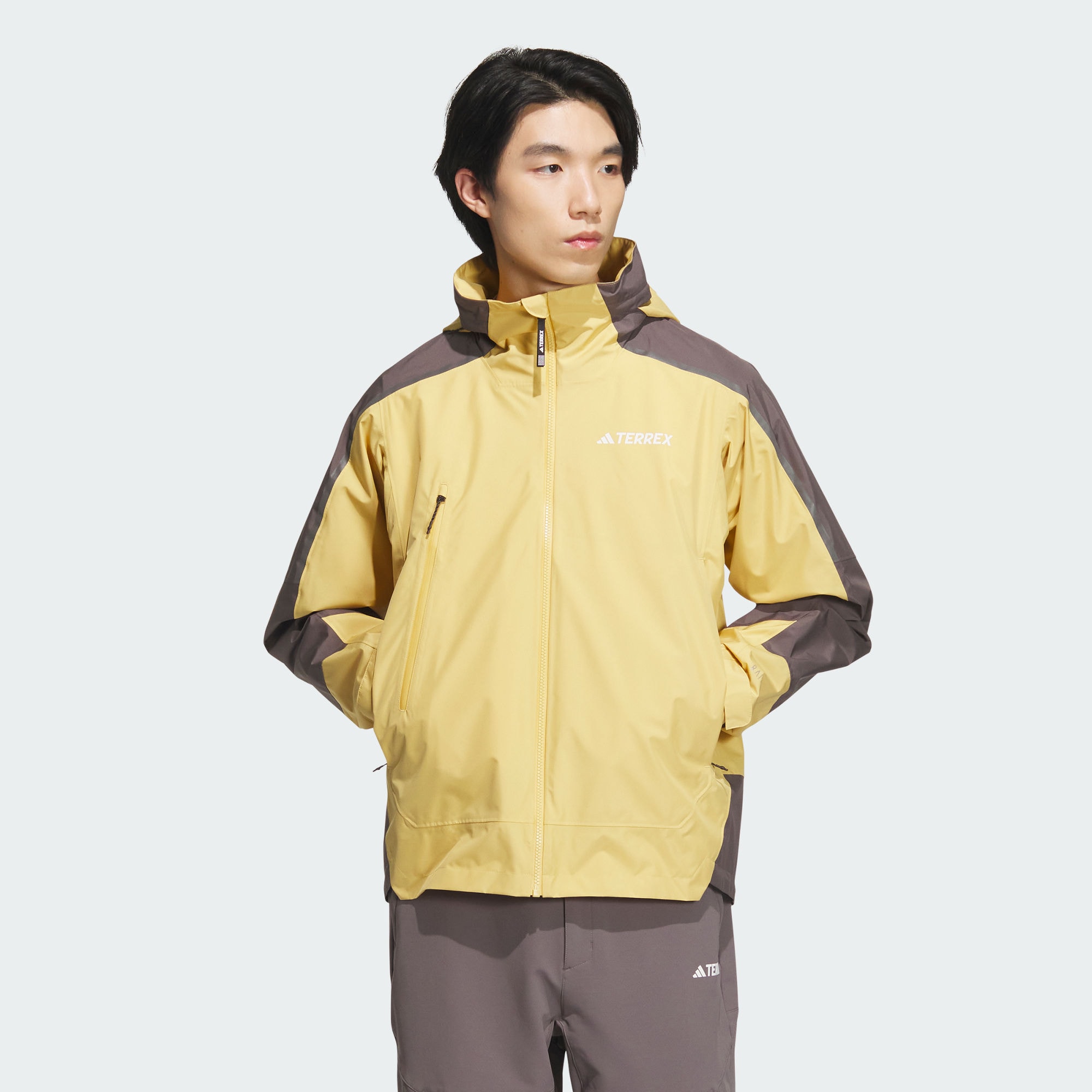 Мужская куртка  adidas RAIN.RDY PACKABLE HOOD POLYGIENE