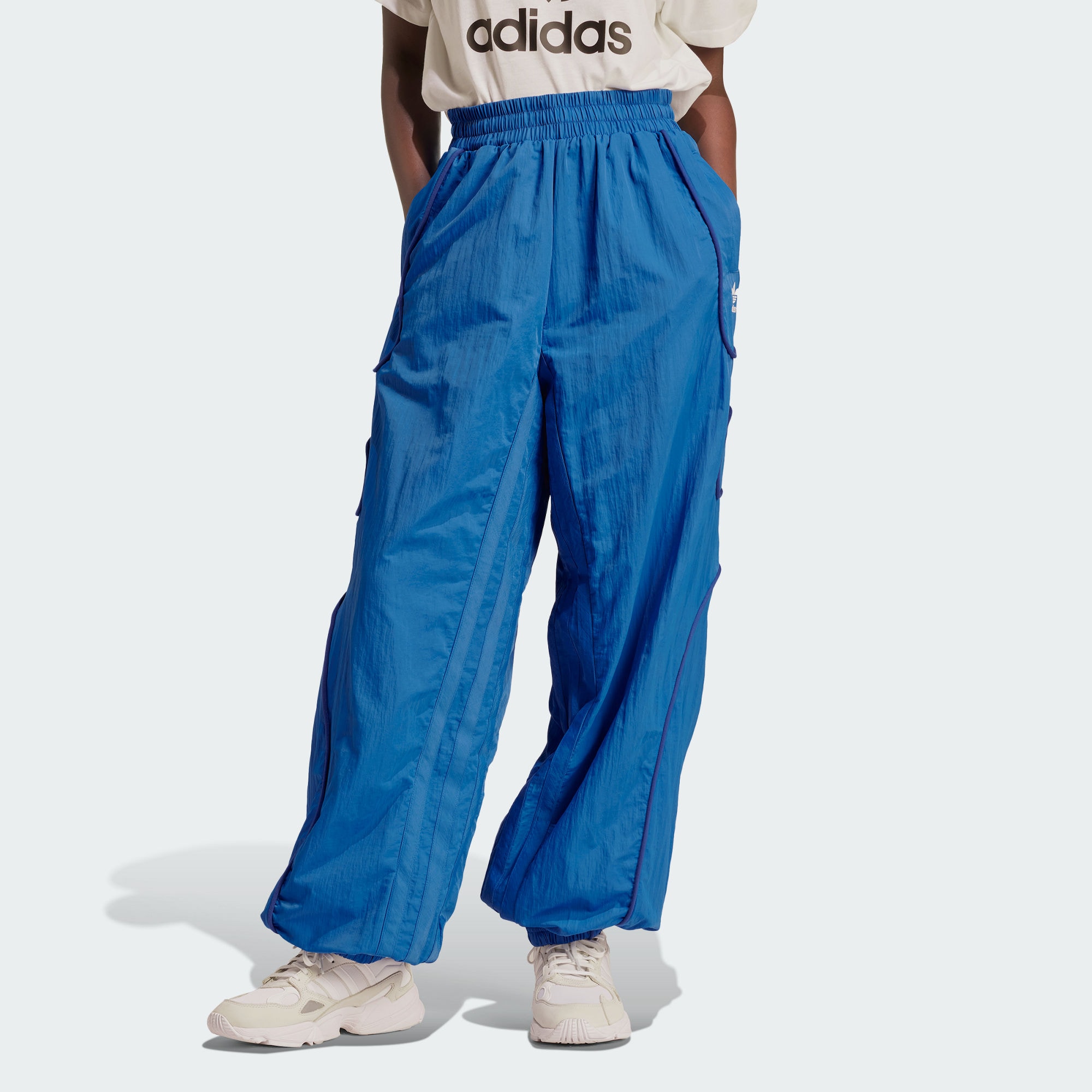 Женские брюки adidas EMBROIDERED LOGO PANTS IS3857