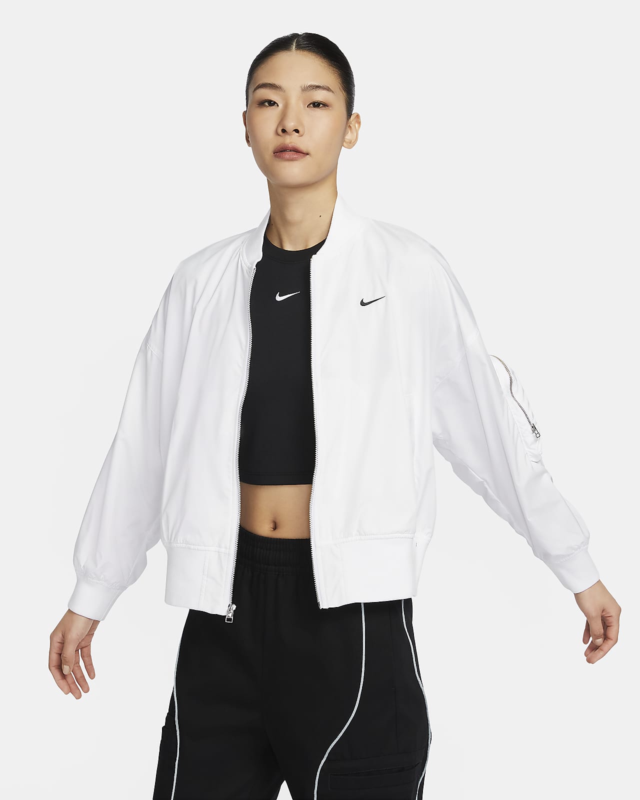 Женская куртка Nike Sportswear Essential черная