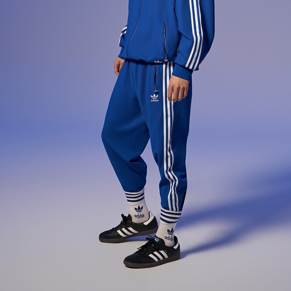 Костюм adidas TRACKSUIT BOTTOMS IT4480