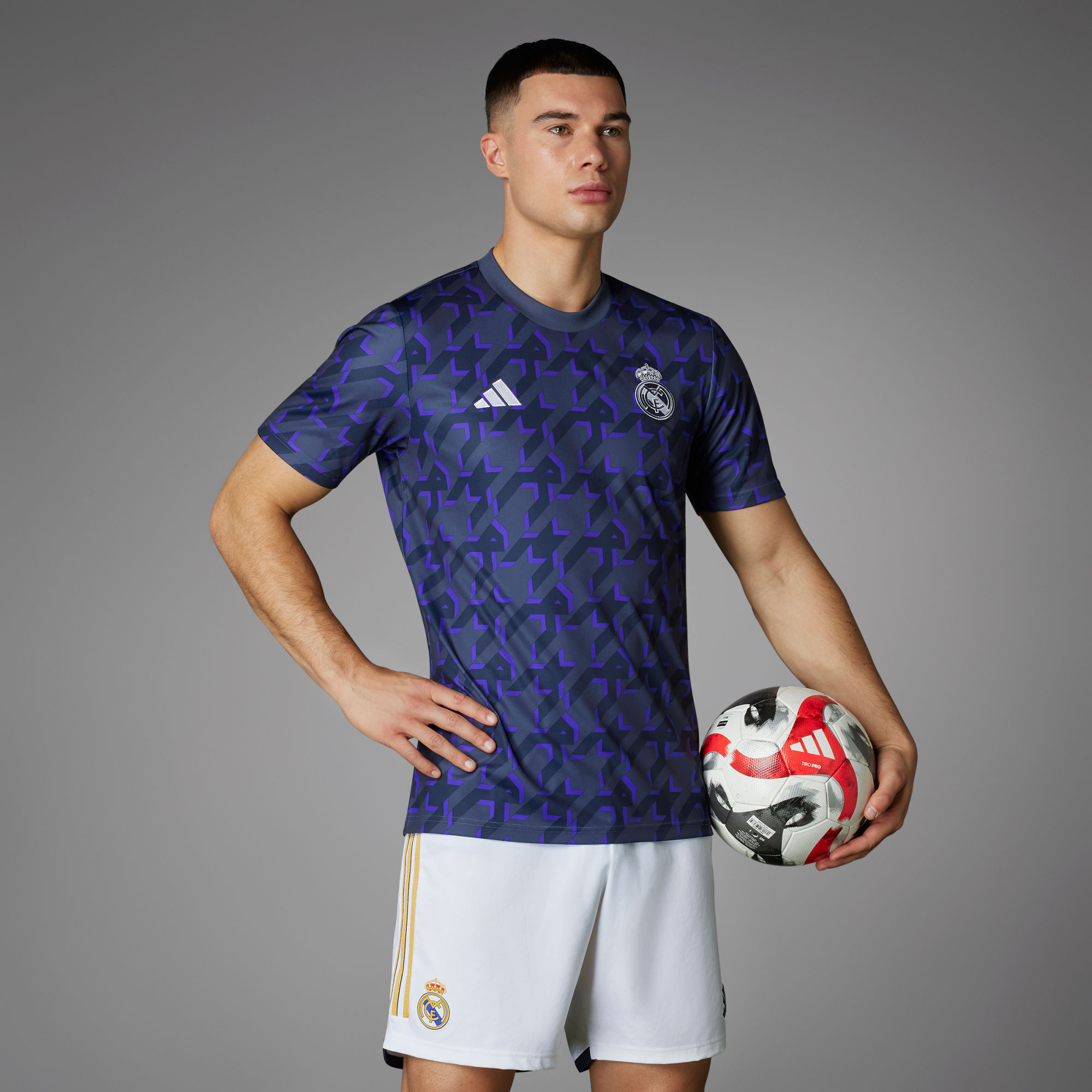 Мужская футболка adidas REAL MADRID PRE-MATCH JERSEY