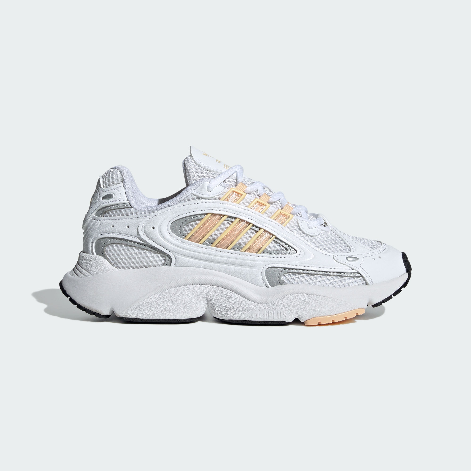 Женские кроссовки adidas OZMILLEN SHOES ID0572