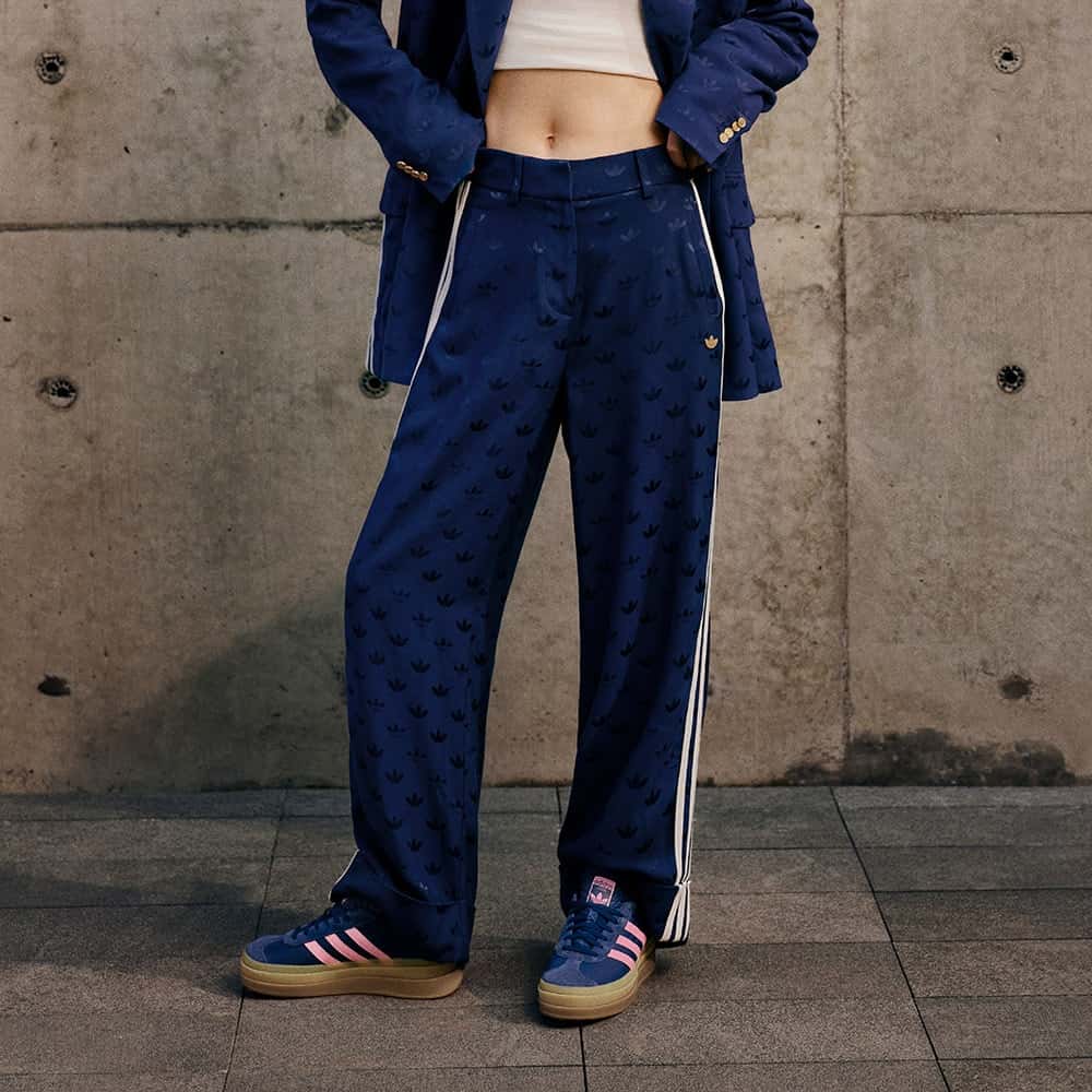 Женские брюки adidas PREMIUM WOVEN JACQUARD TRACKSUIT BOTTOMS