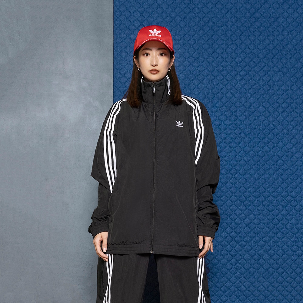 Женская куртка adidas OVERSIZED TRACK TOP черная