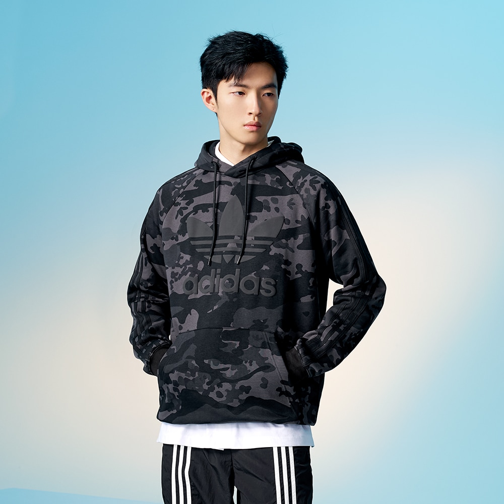 Мужское худи adidas CAMO HOODIE черное