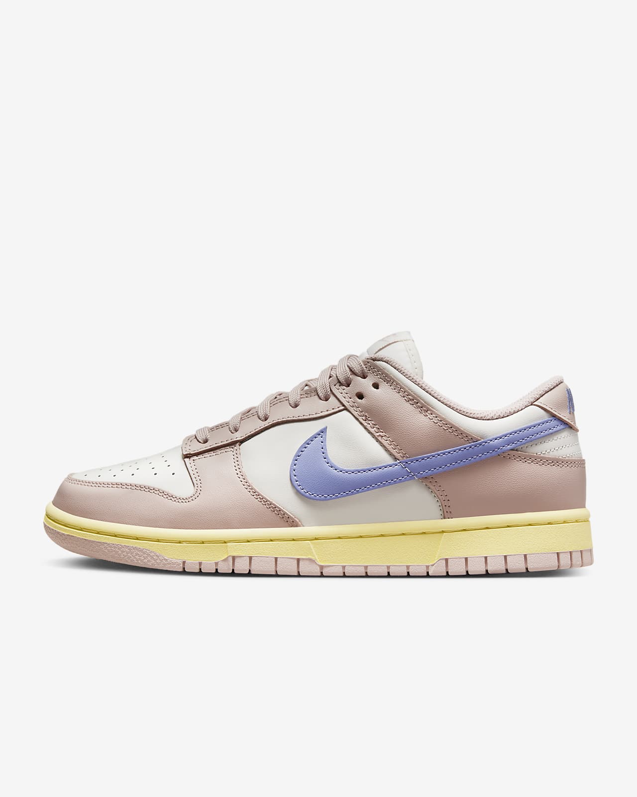 Женские кроссовки Nike Dunk Low серые