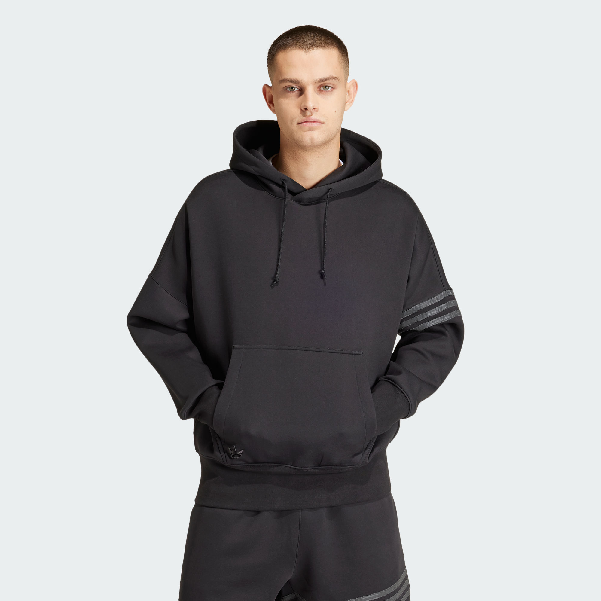 Мужское худи adidas STREET NEUCLASSICS HOODIE черное