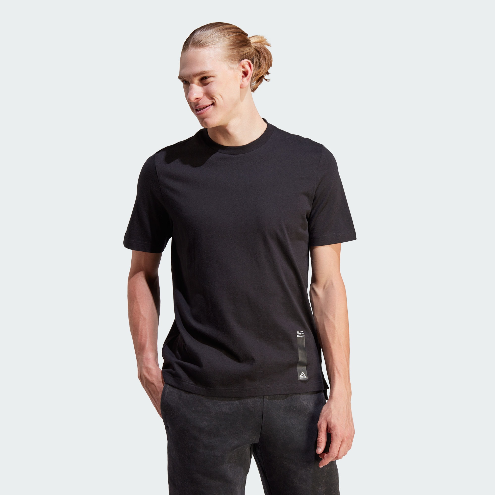 Мужская кепка adidas CITY ESCAPE SPLIT-HEM TEE