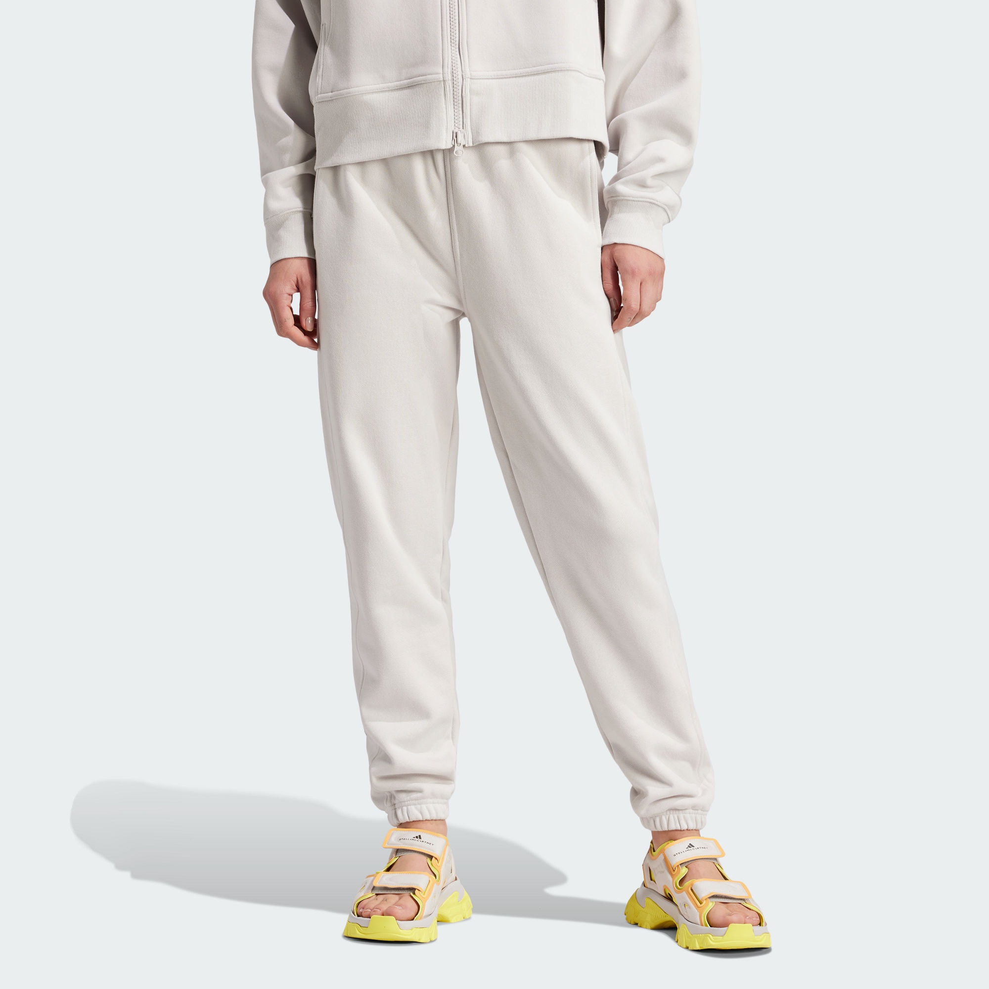 Женские брюки adidas REGULAR SWEAT PANTS IU0876