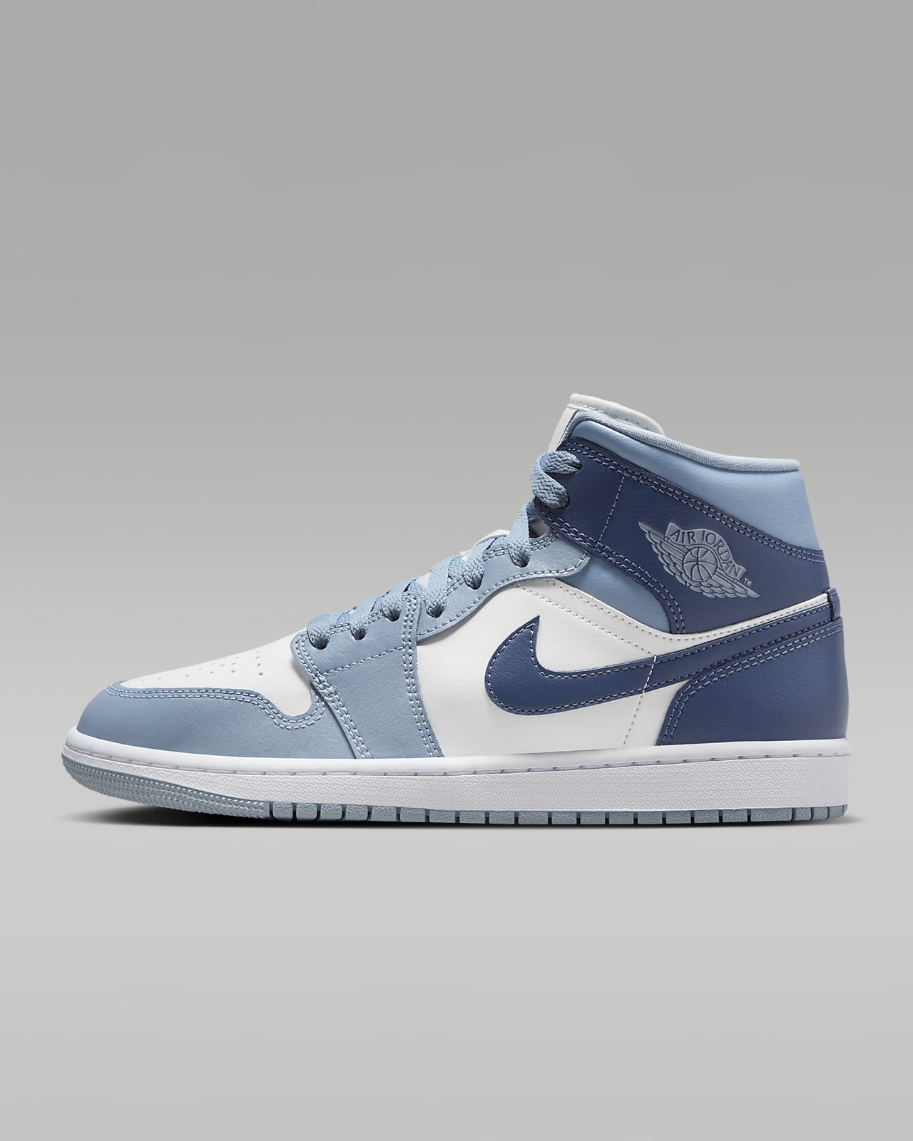 Женские кроссовки nike Air Jordan 1 Mid белые