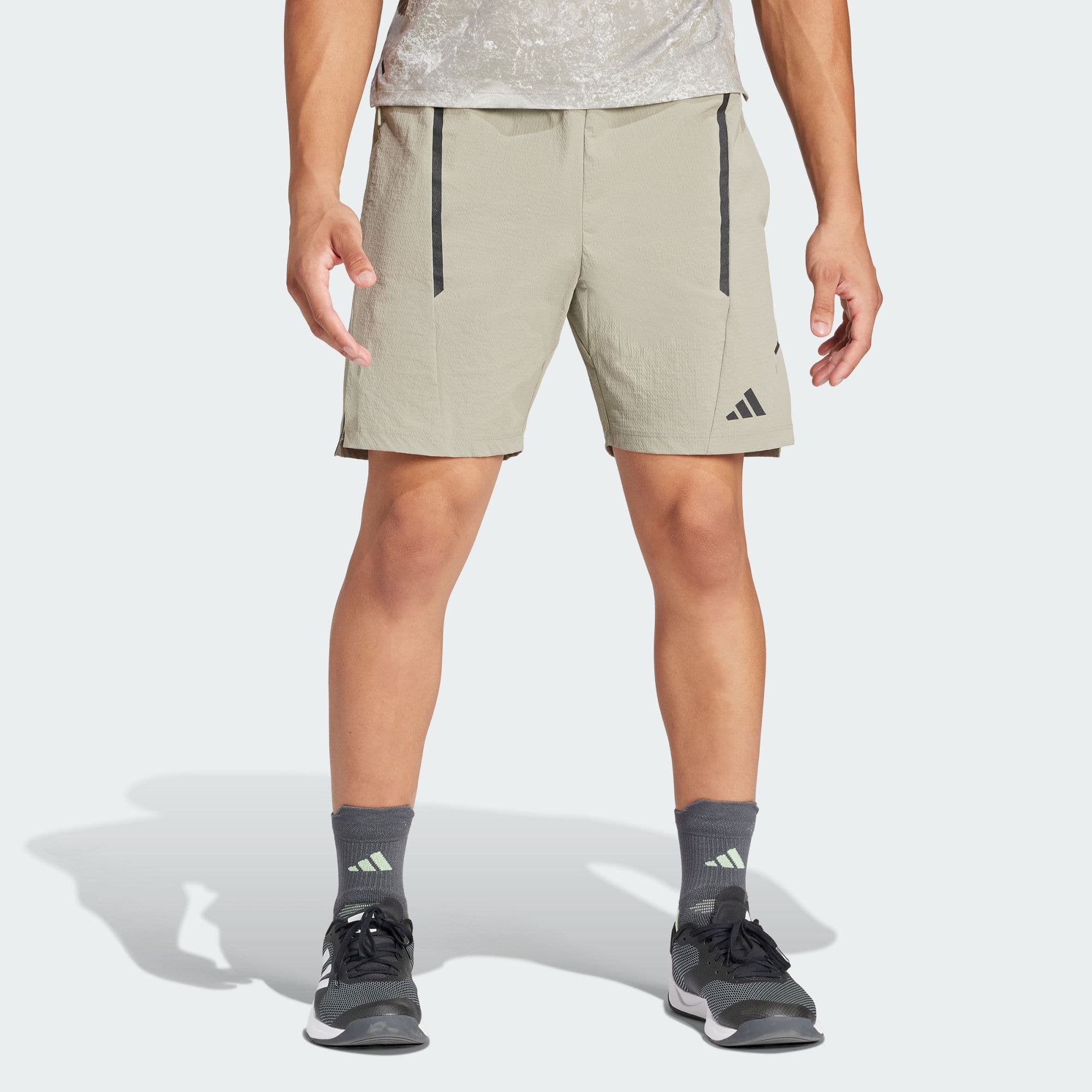 Мужские шорты adidas TRAINING ADISTRONG WORKOUT SHORTS IS3372