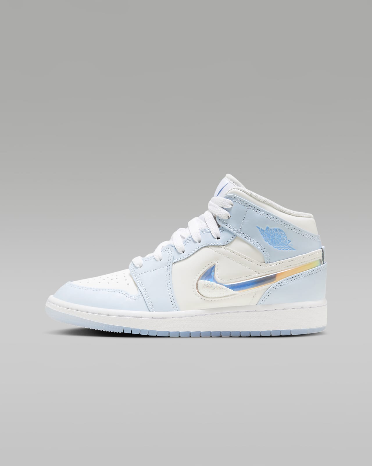 Детские кроссовки nike Air Jordan 1 Mid SE (GS) белые