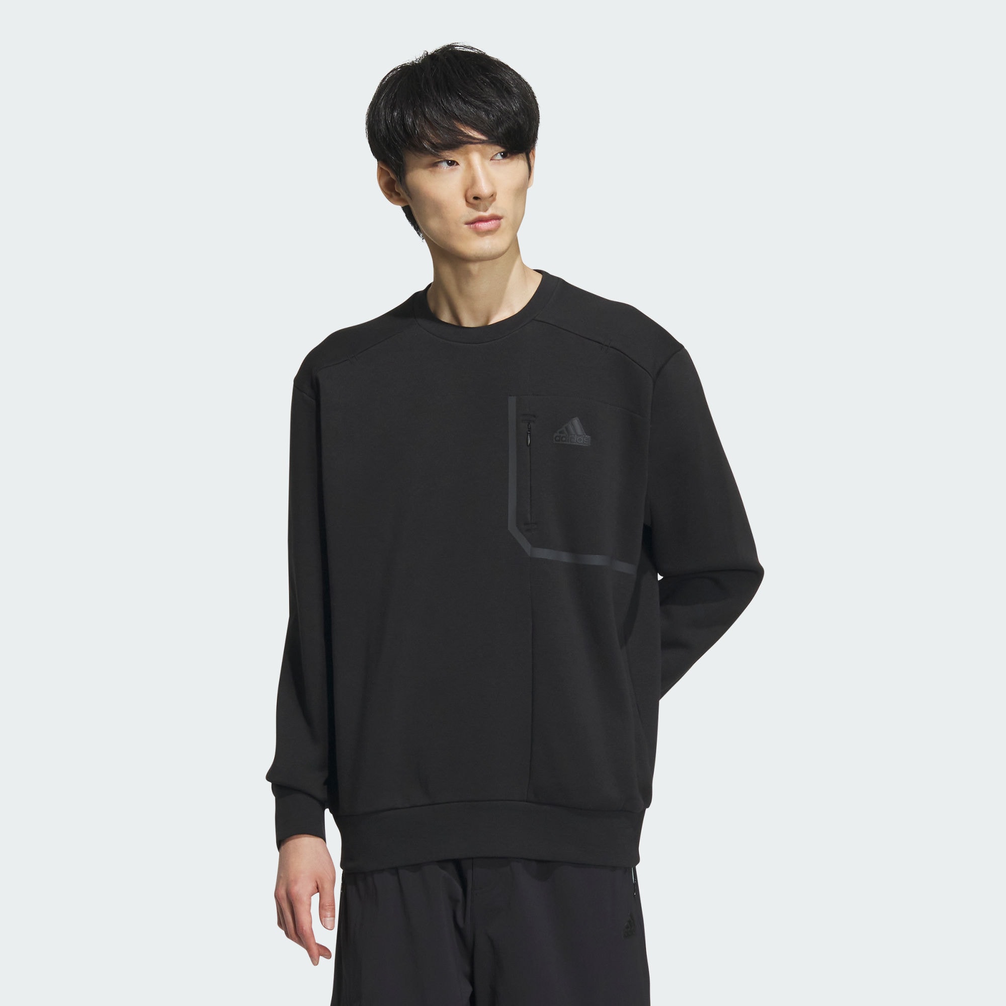 Мужской свитшот adidas SPORTSWEAR POCKET SWEATSHIRT черный