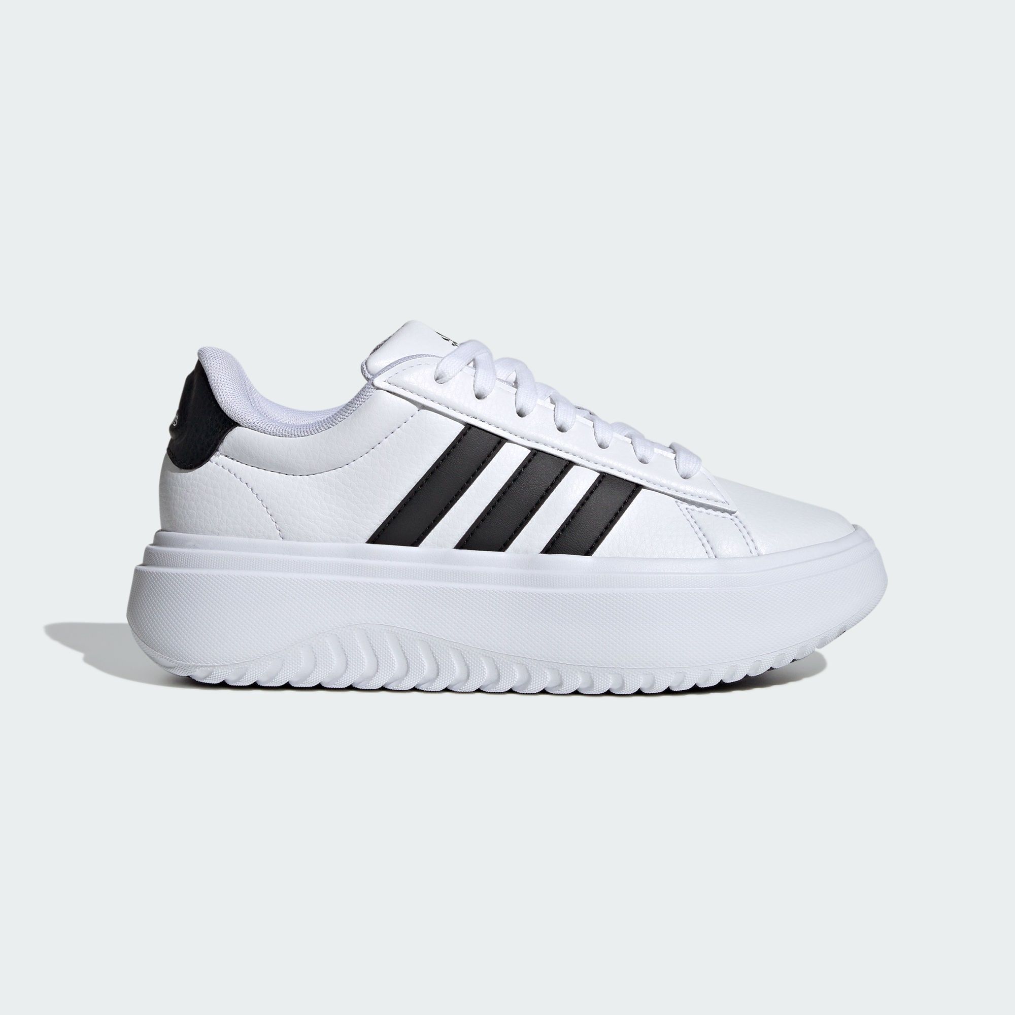 Женские кроссовки adidas GRAND COURT PLATFORM SHOES черно-белые